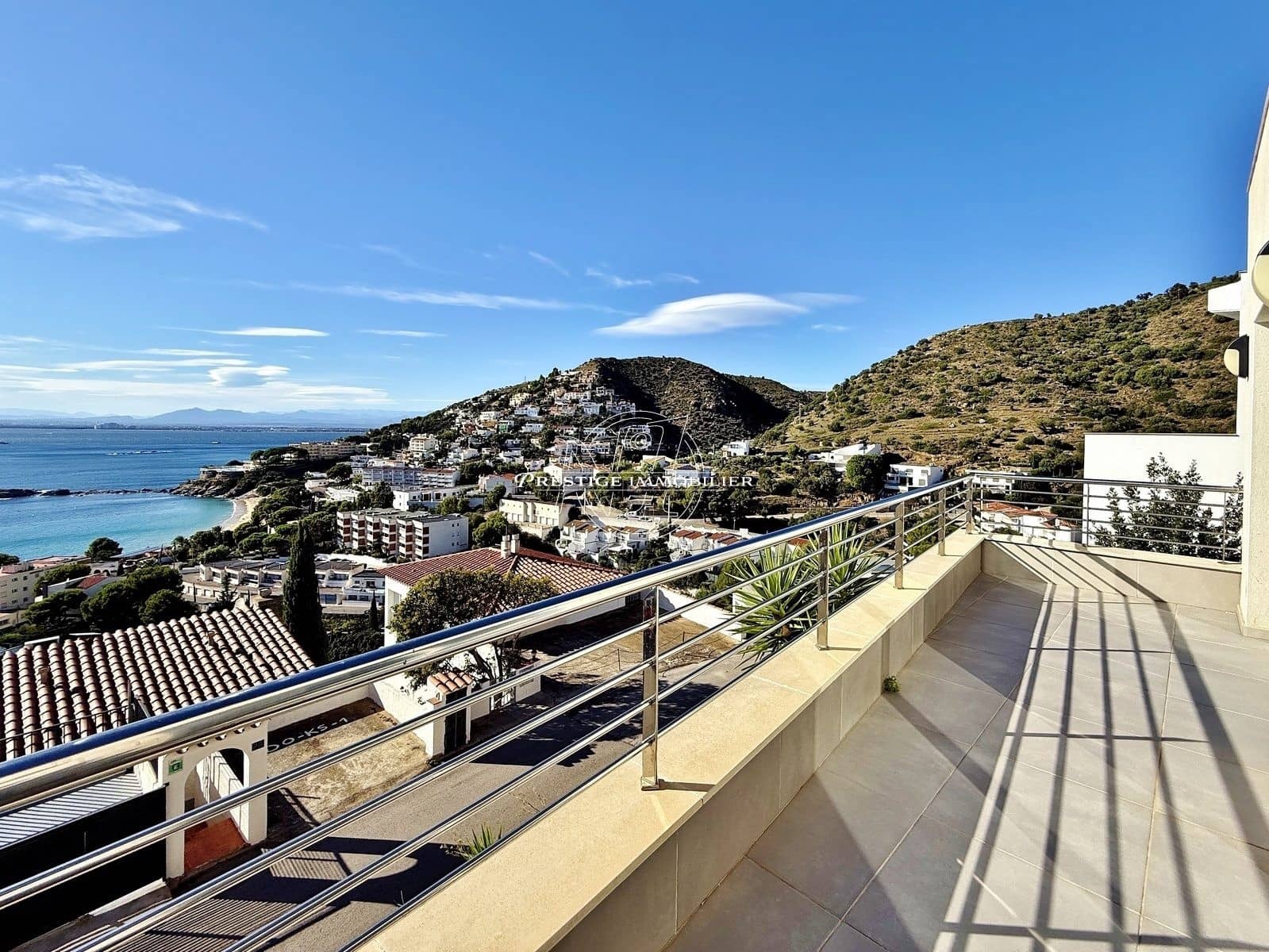 3 bedroom Villa for sale in Roses with pool garage - € 1,890,000 (Ref: 10157556)