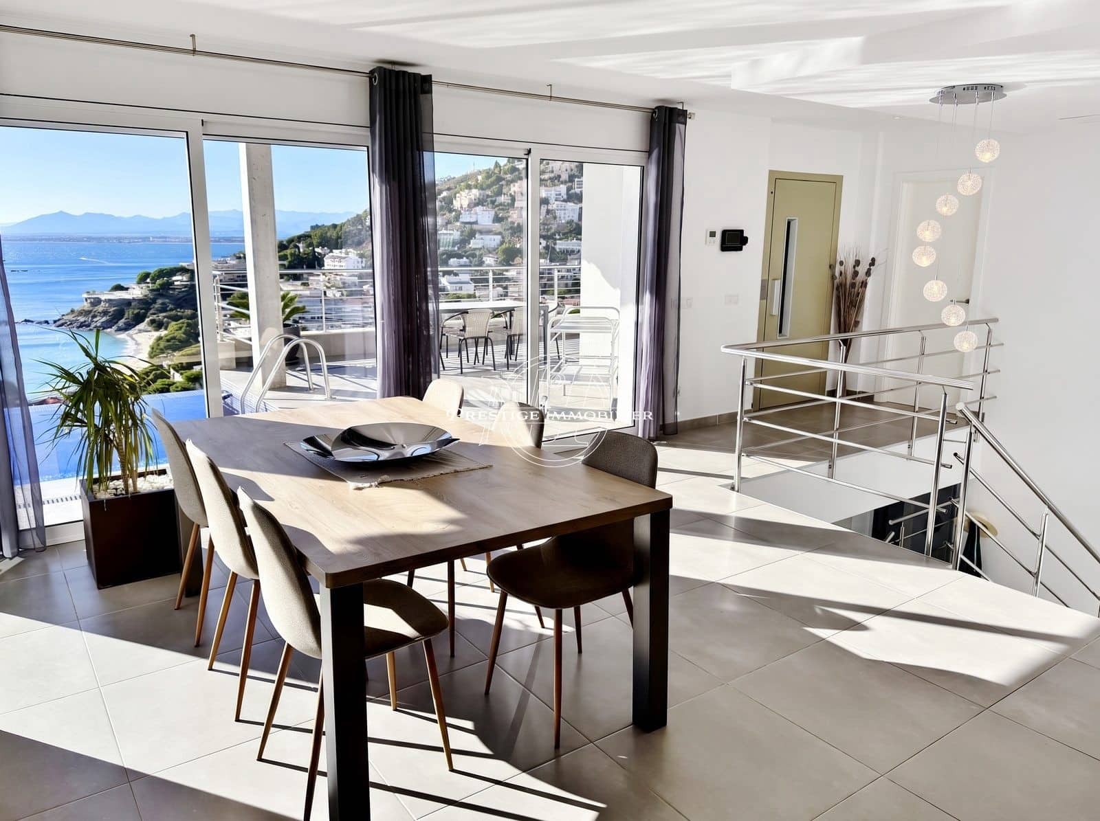 3 bedroom Villa for sale in Roses with pool garage - € 1,890,000 (Ref: 10157556)