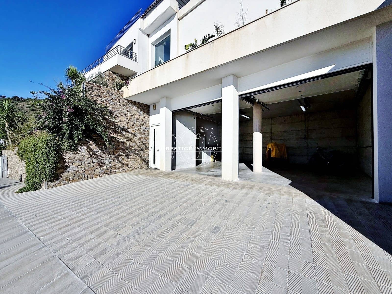 3 bedroom Villa for sale in Roses with pool garage - € 1,890,000 (Ref: 10157556)