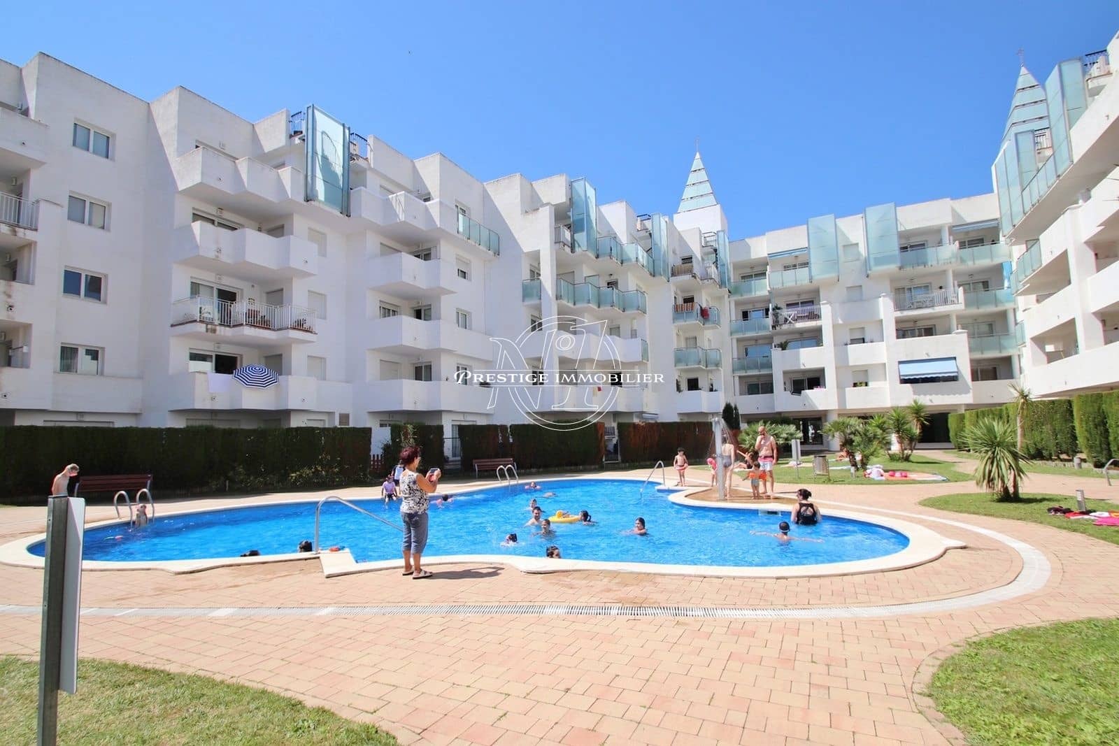 1 slaapkamer Appartement te koop in Roses met zwembad - € 220.000 (Ref: 10158550)