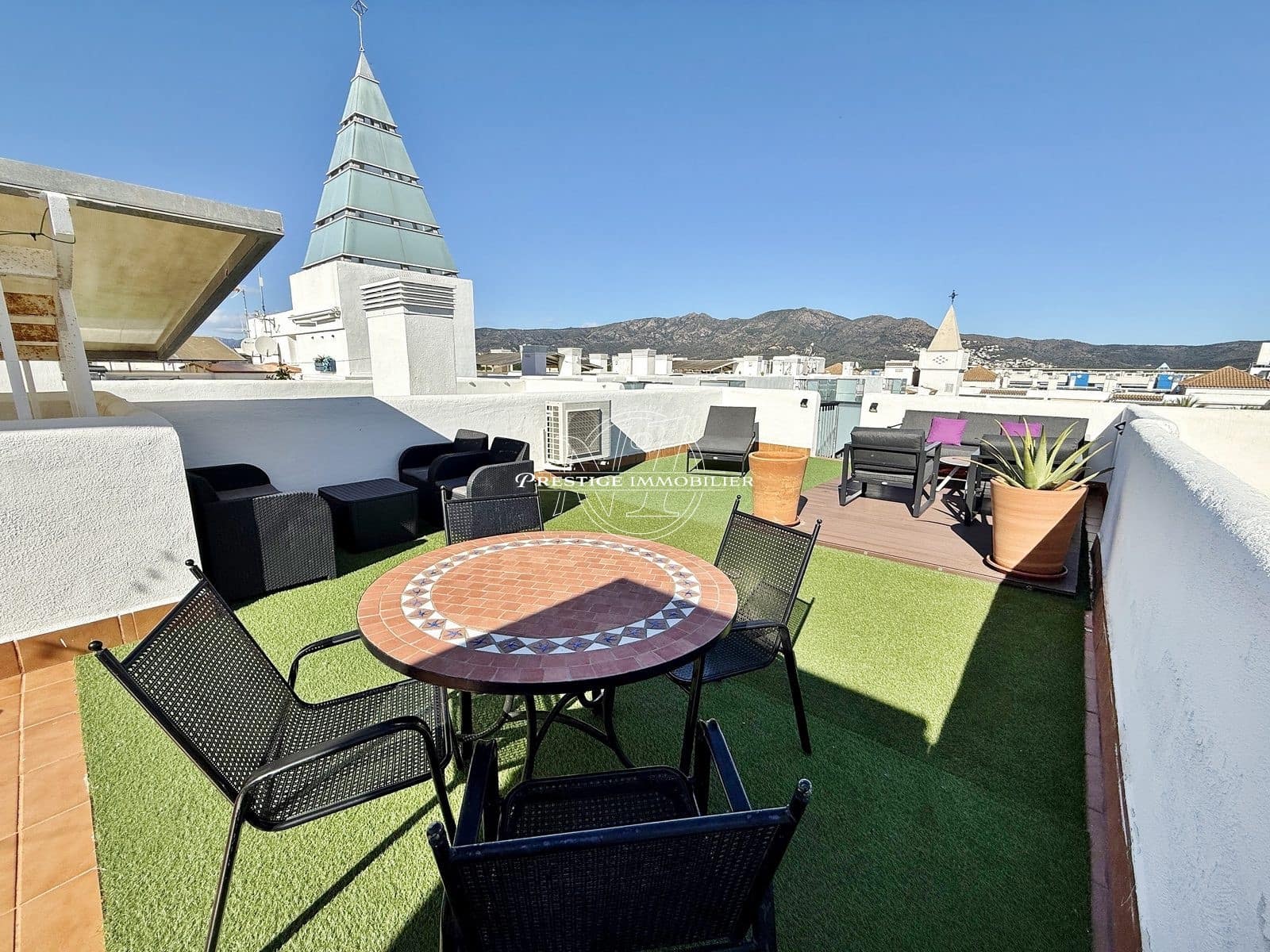 1 slaapkamer Appartement te koop in Roses met zwembad - € 220.000 (Ref: 10158550)