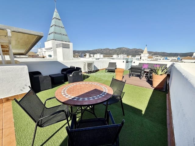 1 slaapkamer Appartement te koop in Roses met zwembad - € 220.000 (Ref: 10158550)