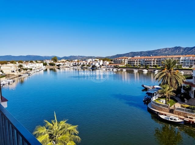 1 slaapkamer Appartement te koop in Empuriabrava, Castelló d'Empúries met zwembad - € 150.000 (Ref: 10159274)