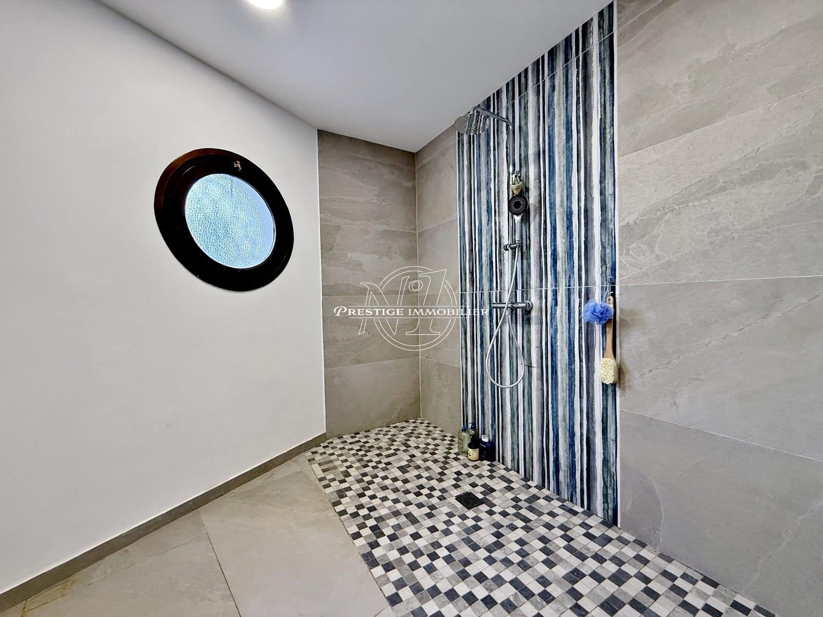 3 slaapkamer Villa te koop in Empuriabrava met zwembad garage - € 1.299.000 (Ref: 10164807)