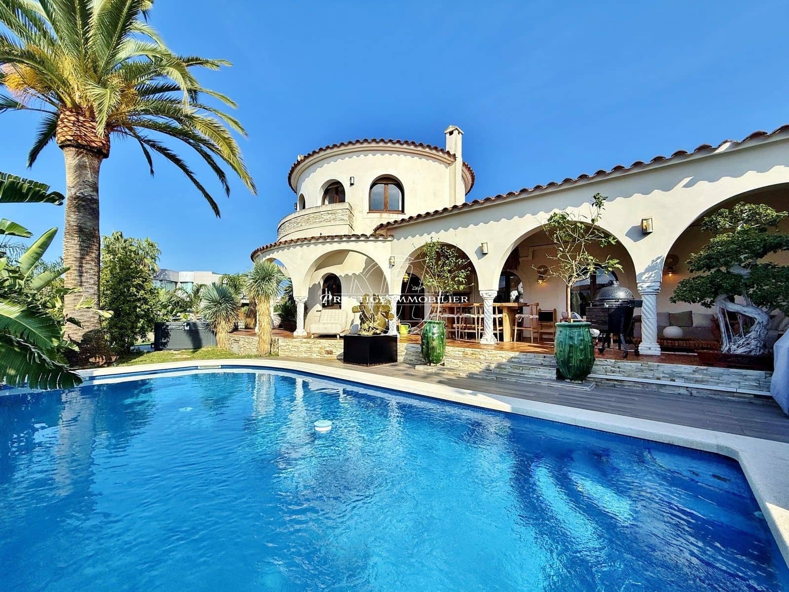 3 slaapkamer Villa te koop in Empuriabrava met zwembad garage - € 1.299.000 (Ref: 10164807)