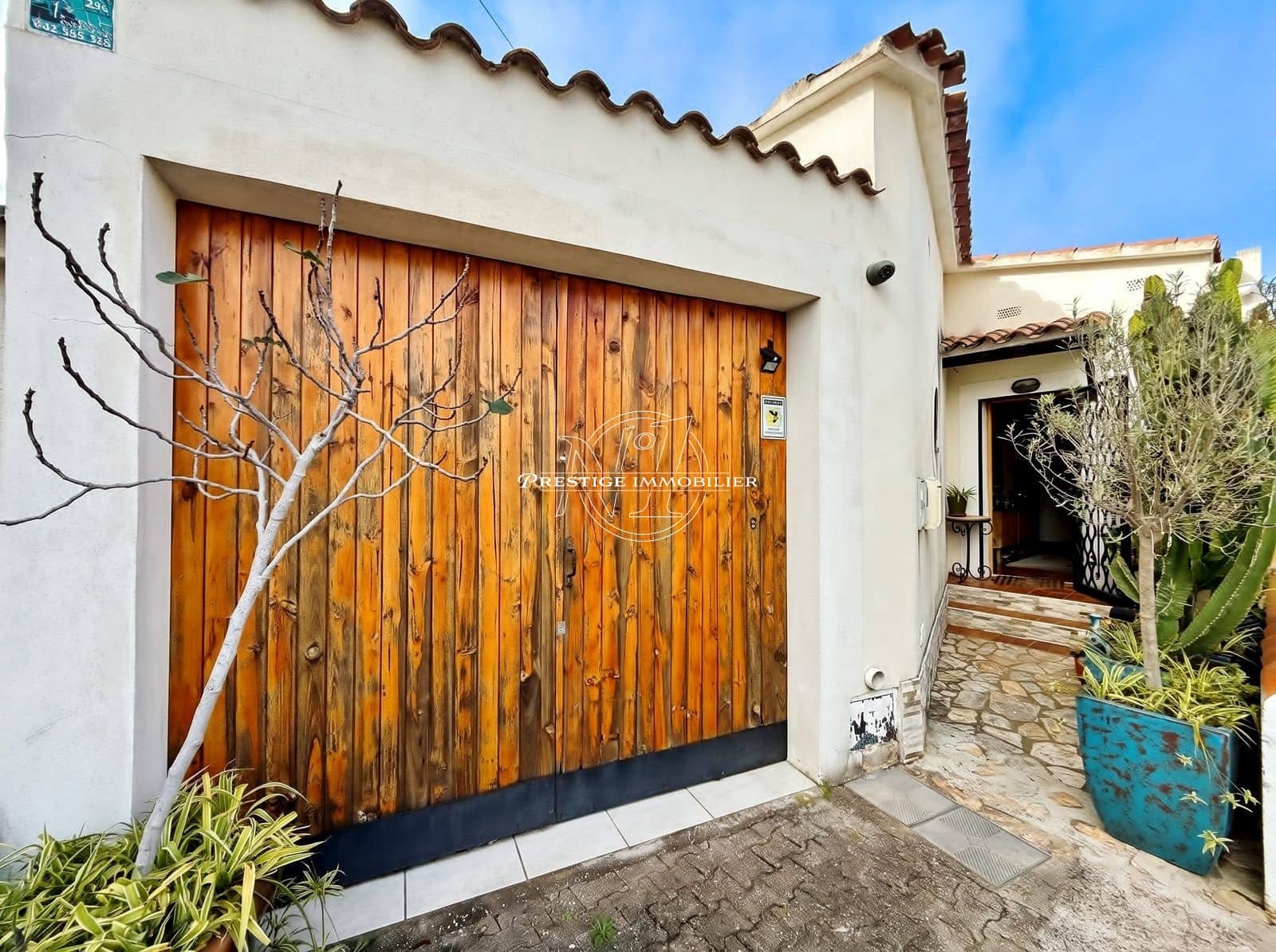 3 slaapkamer Villa te koop in Empuriabrava met zwembad garage - € 1.299.000 (Ref: 10164807)