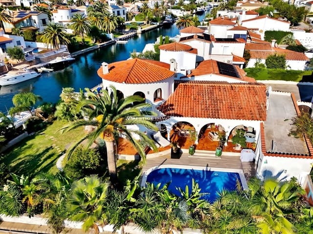 3 slaapkamer Villa te koop in Empuriabrava, Castelló d'Empúries met zwembad garage - € 1.299.000 (Ref: 10164807)