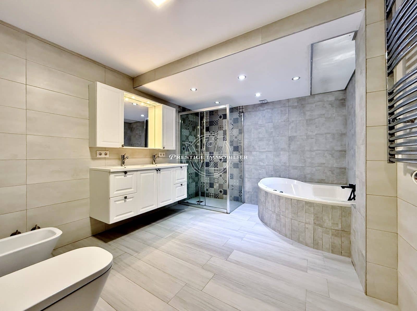 4 slaapkamer Appartement te koop in Roses met garage - € 619.000 (Ref: 10174526)