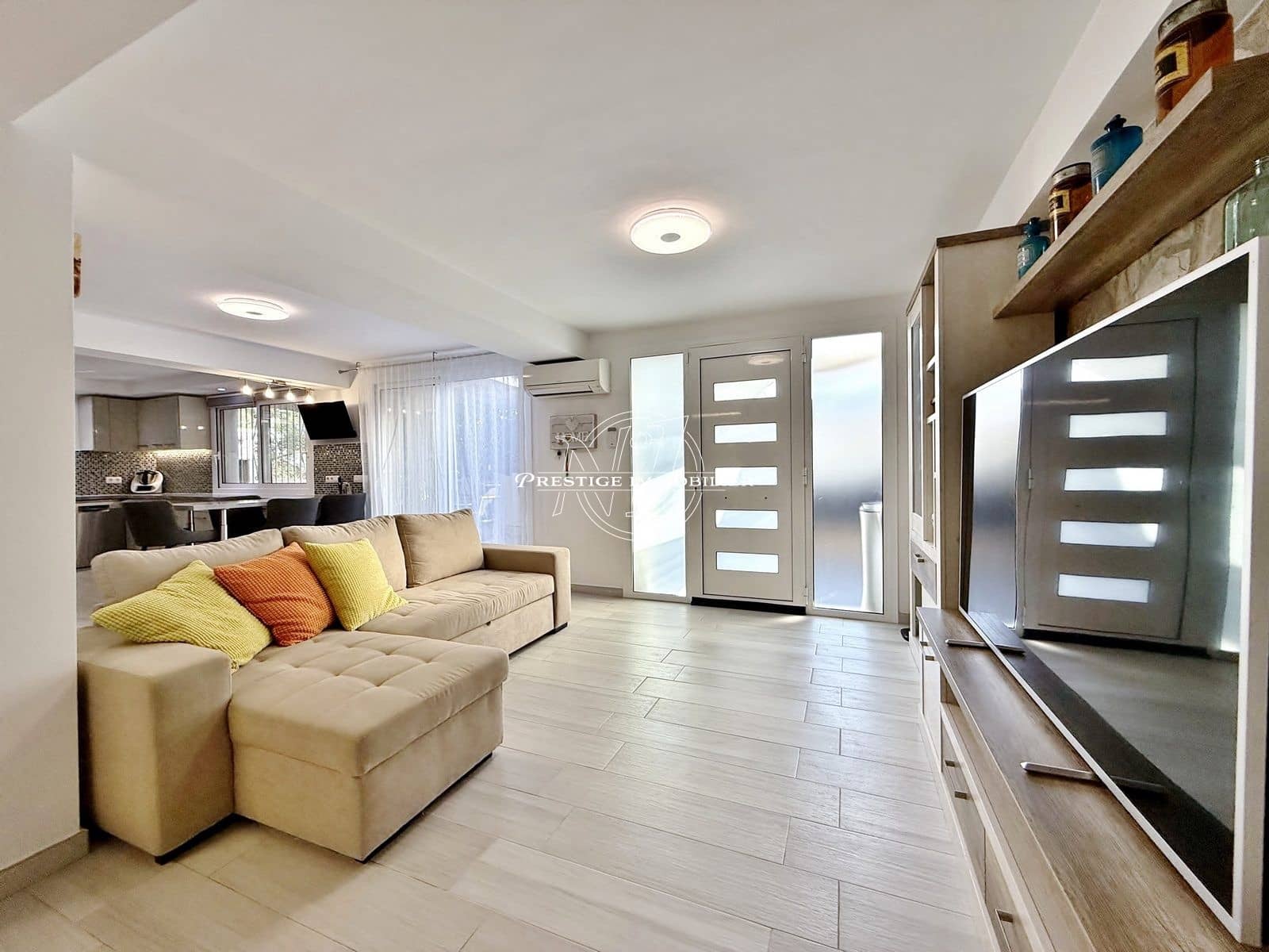 4 slaapkamer Appartement te koop in Roses met garage - € 619.000 (Ref: 10174526)