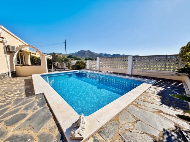 3 slaapkamer Villa te koop in Roses met zwembad garage - € 425.000 (Ref: 10183856)
