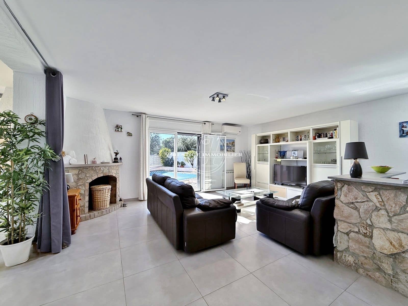 3 soveværelse Villa til salg i Roses med swimmingpool garage - € 425.000 (Ref: 10183856)
