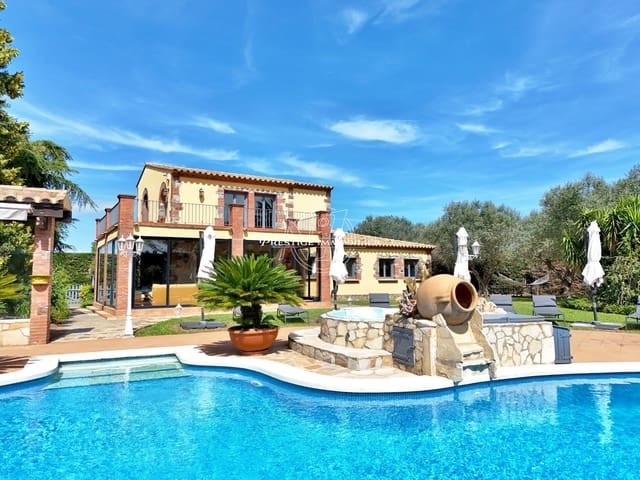 4 bedroom Villa for sale in Peralada with pool - € 2,290,000 (Ref: 9261849)