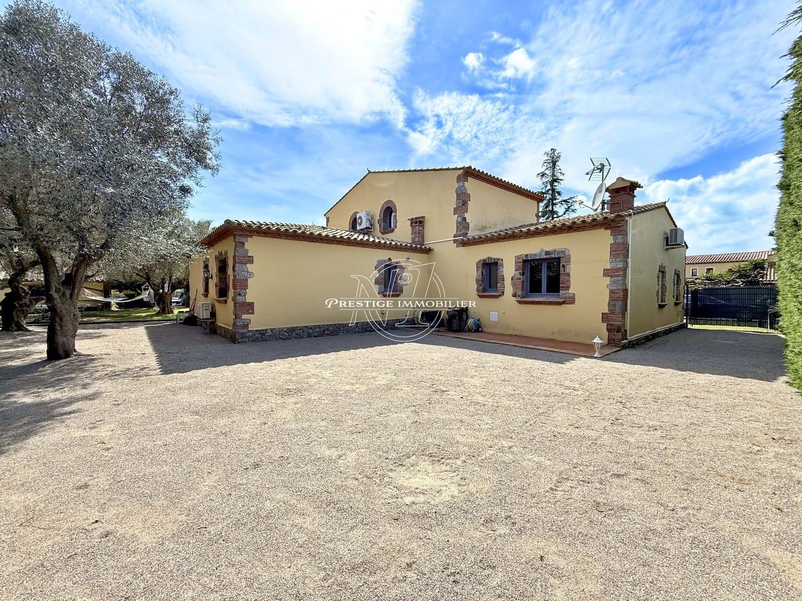 4 soverom Villa til salgs i Peralada med svømmebasseng - € 2 290 000 (Ref: 9261849)