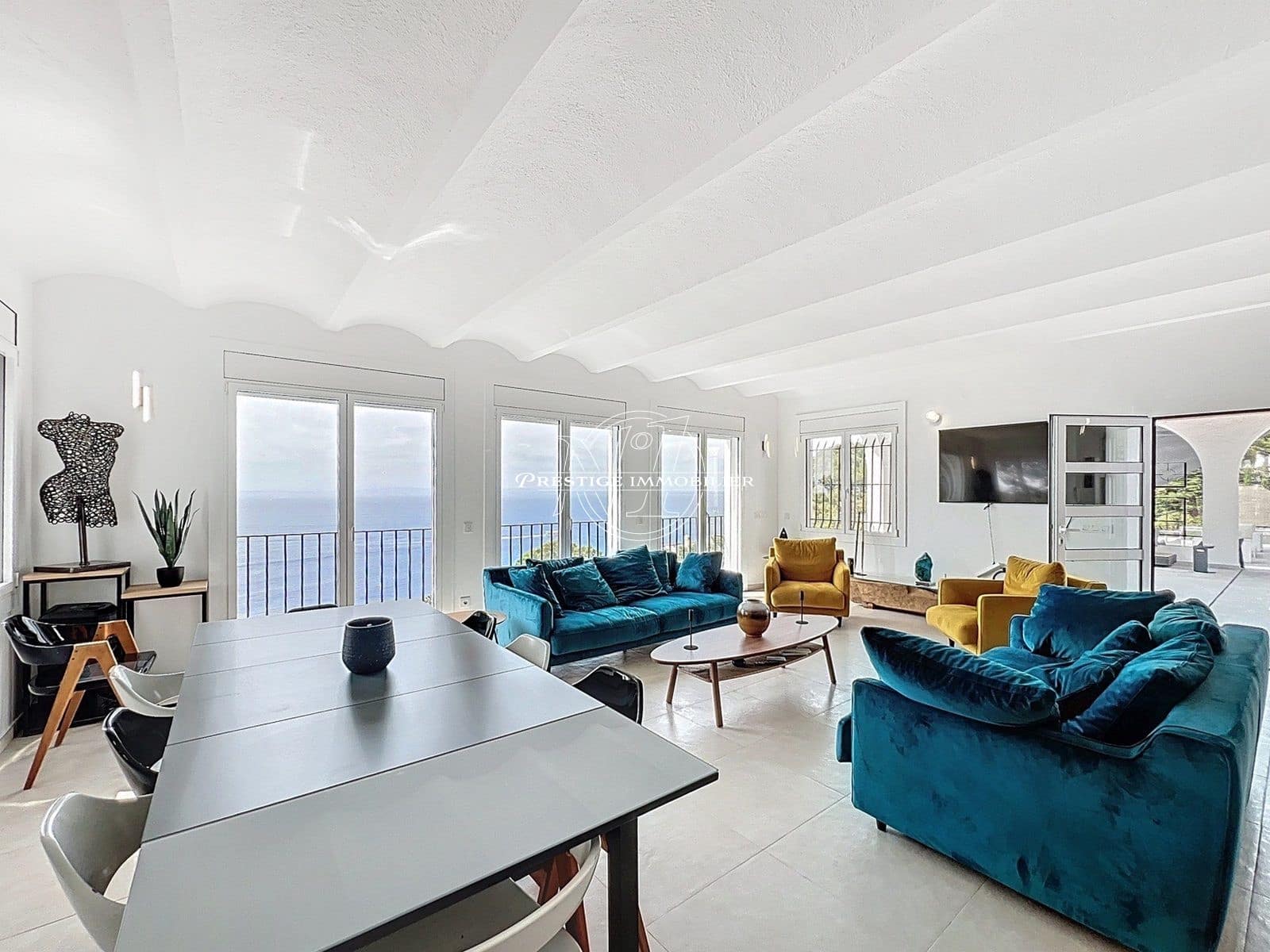 6 bedroom Villa for sale in Roses with pool - € 2,490,000 (Ref: 9263592)