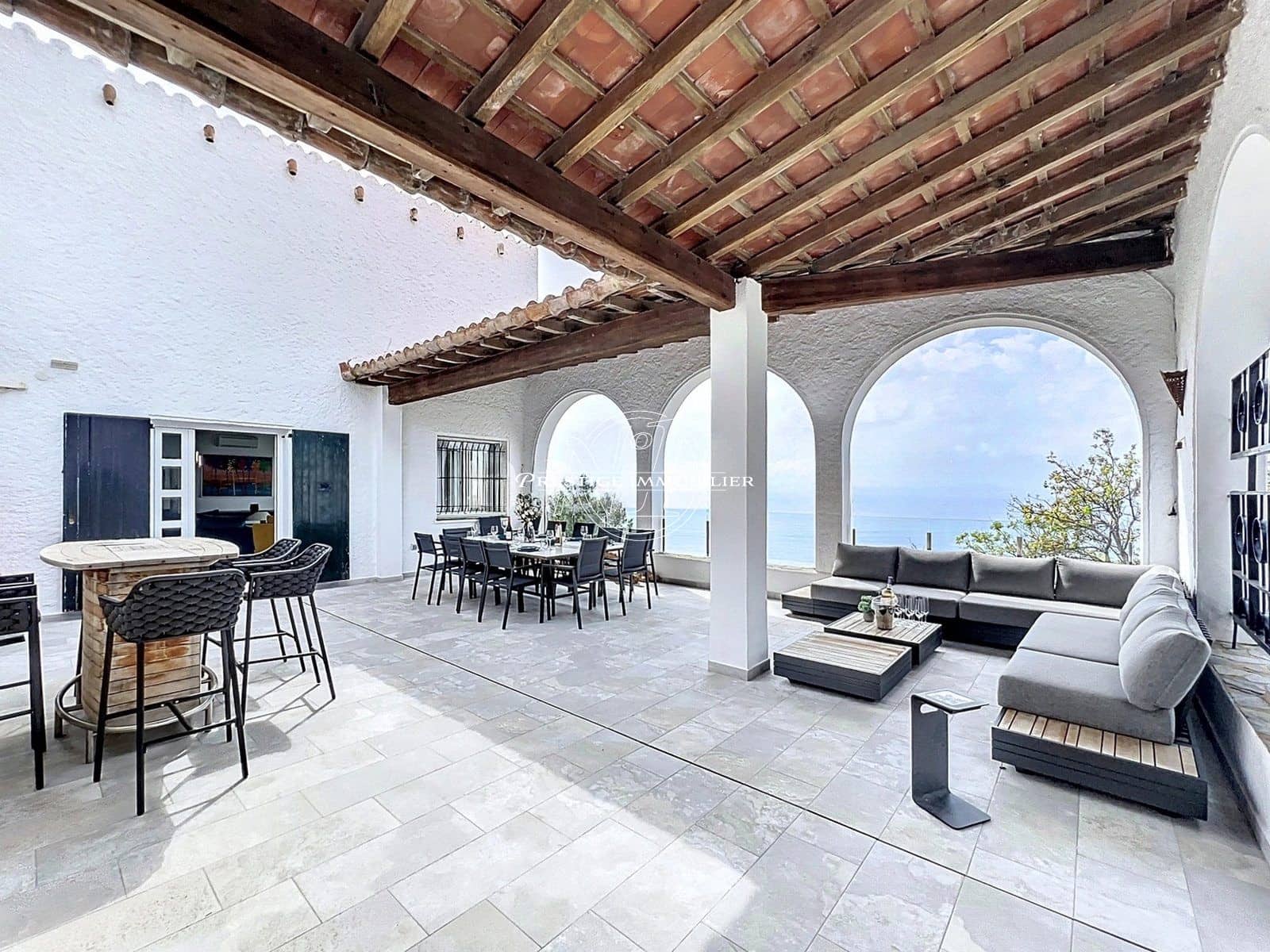 6 bedroom Villa for sale in Roses with pool - € 2,490,000 (Ref: 9263592)