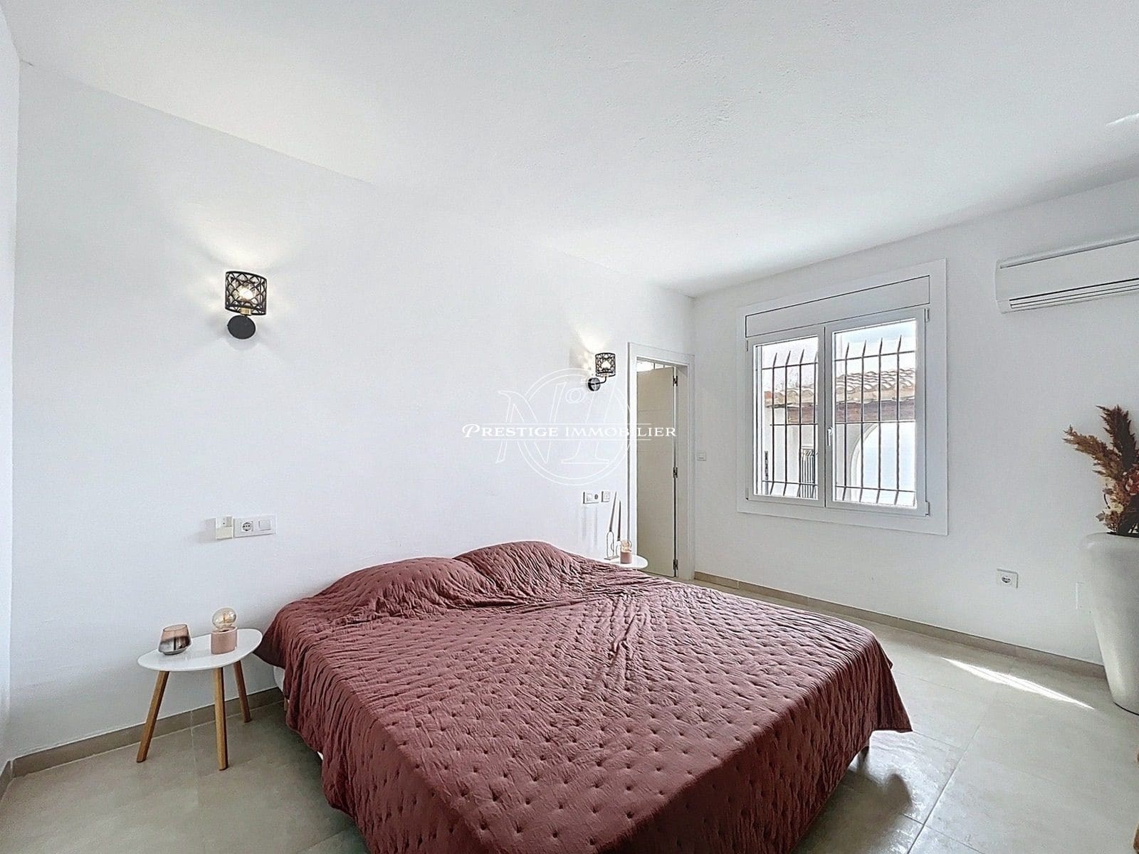 6 bedroom Villa for sale in Roses with pool - € 2,490,000 (Ref: 9263592)