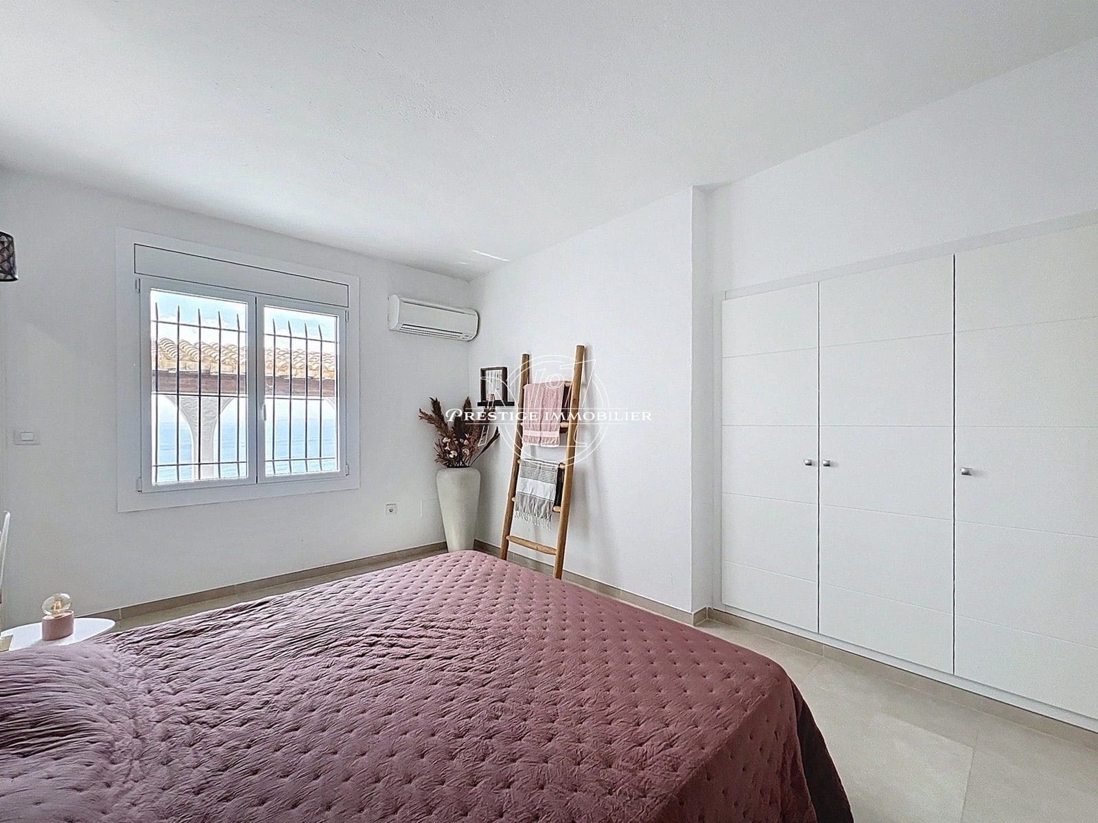 6 bedroom Villa for sale in Roses with pool - € 2,490,000 (Ref: 9263592)