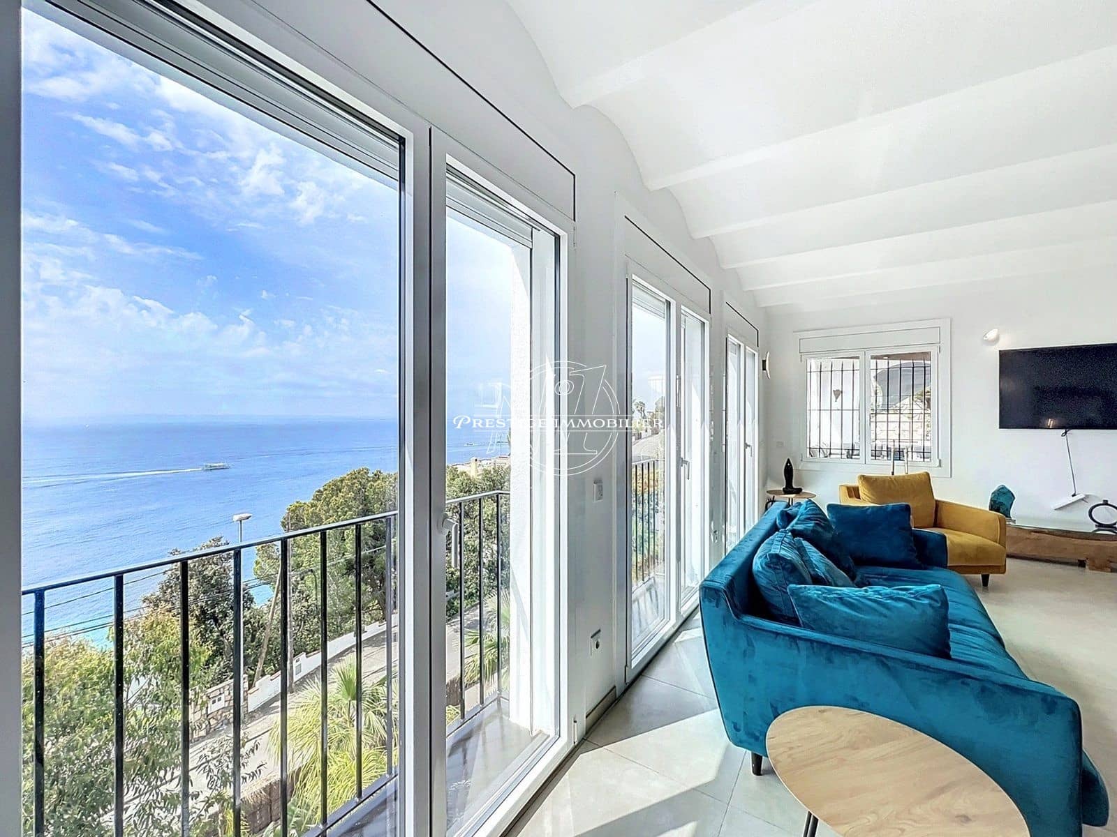 6 bedroom Villa for sale in Roses with pool - € 2,490,000 (Ref: 9263592)