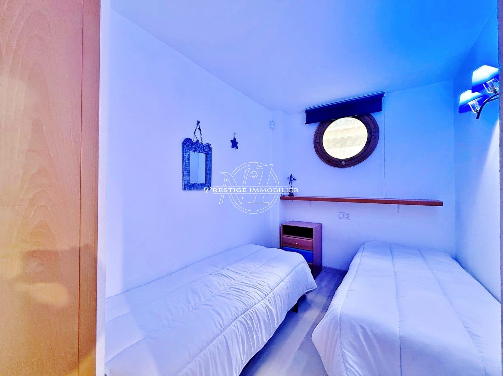 2 bedroom Apartment for sale in Roses with pool - € 215,000 (Ref: 9263595)