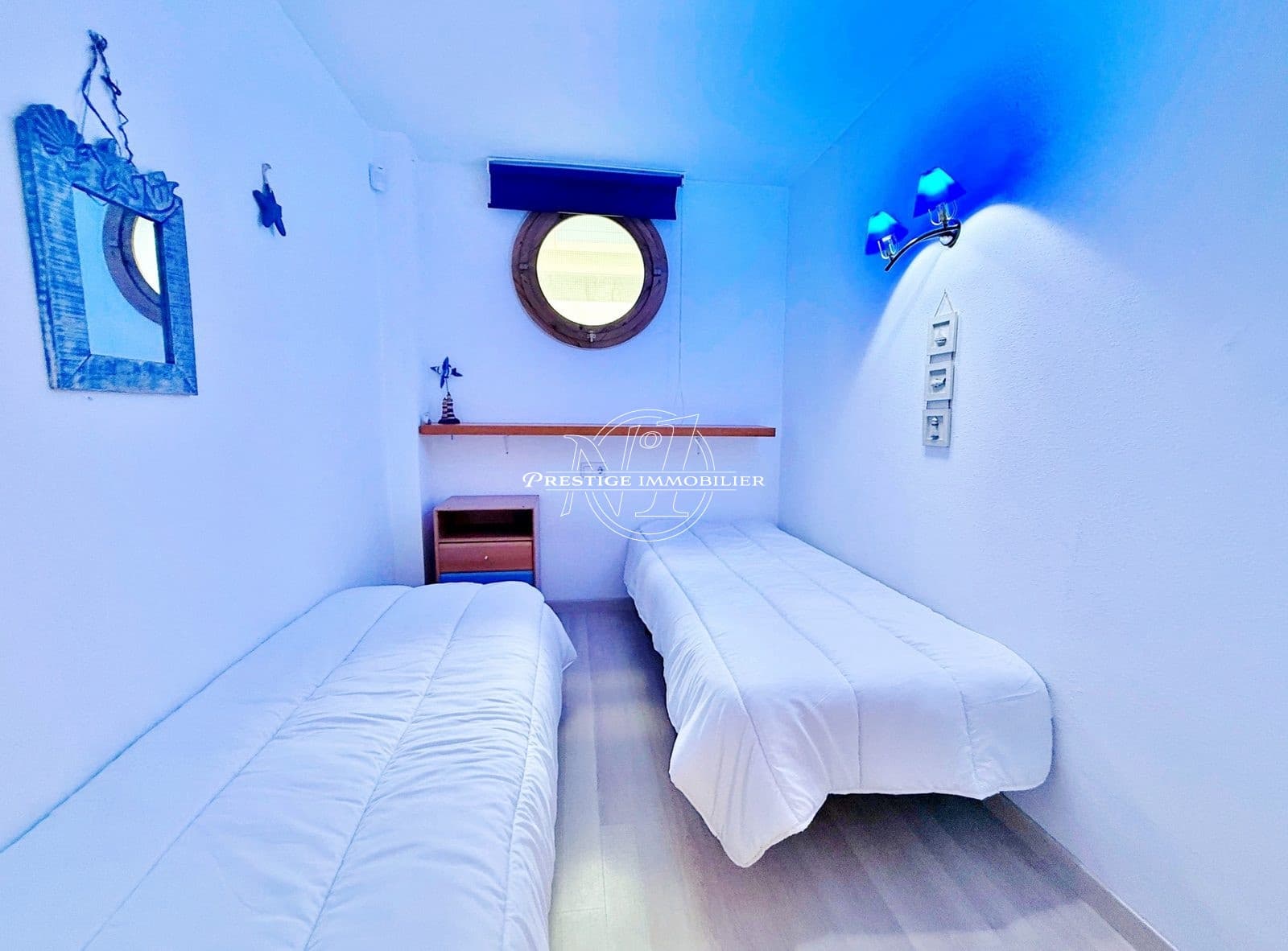 2 bedroom Apartment for sale in Roses with pool - € 215,000 (Ref: 9263595)