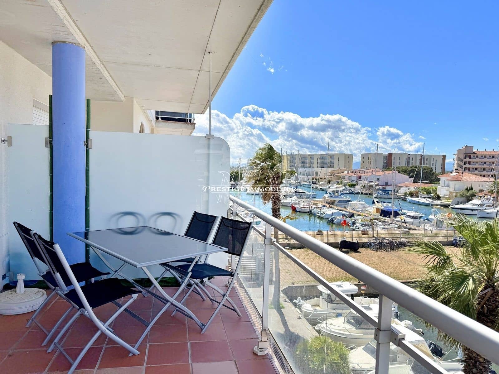 2 bedroom Apartment for sale in Roses with pool - € 215,000 (Ref: 9263595)