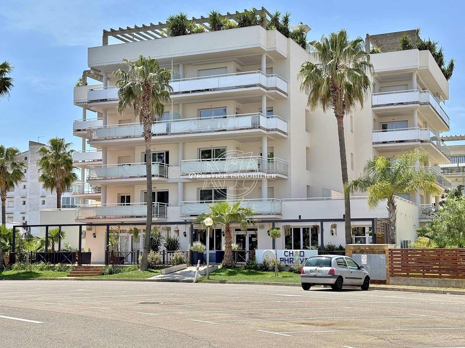 2 bedroom Apartment for sale in Roses with pool - € 215,000 (Ref: 9263595)