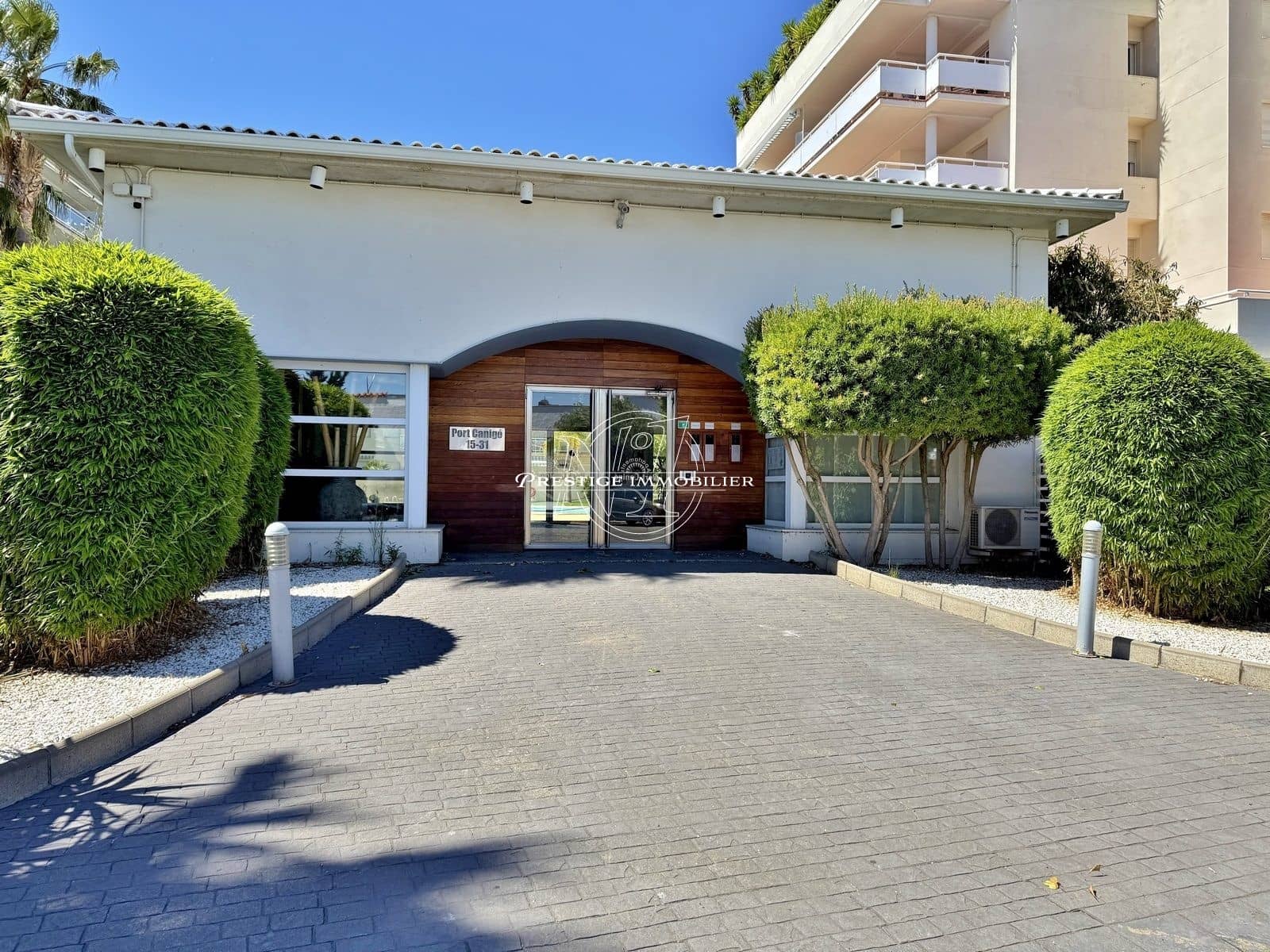 2 bedroom Apartment for sale in Roses with pool - € 215,000 (Ref: 9263595)