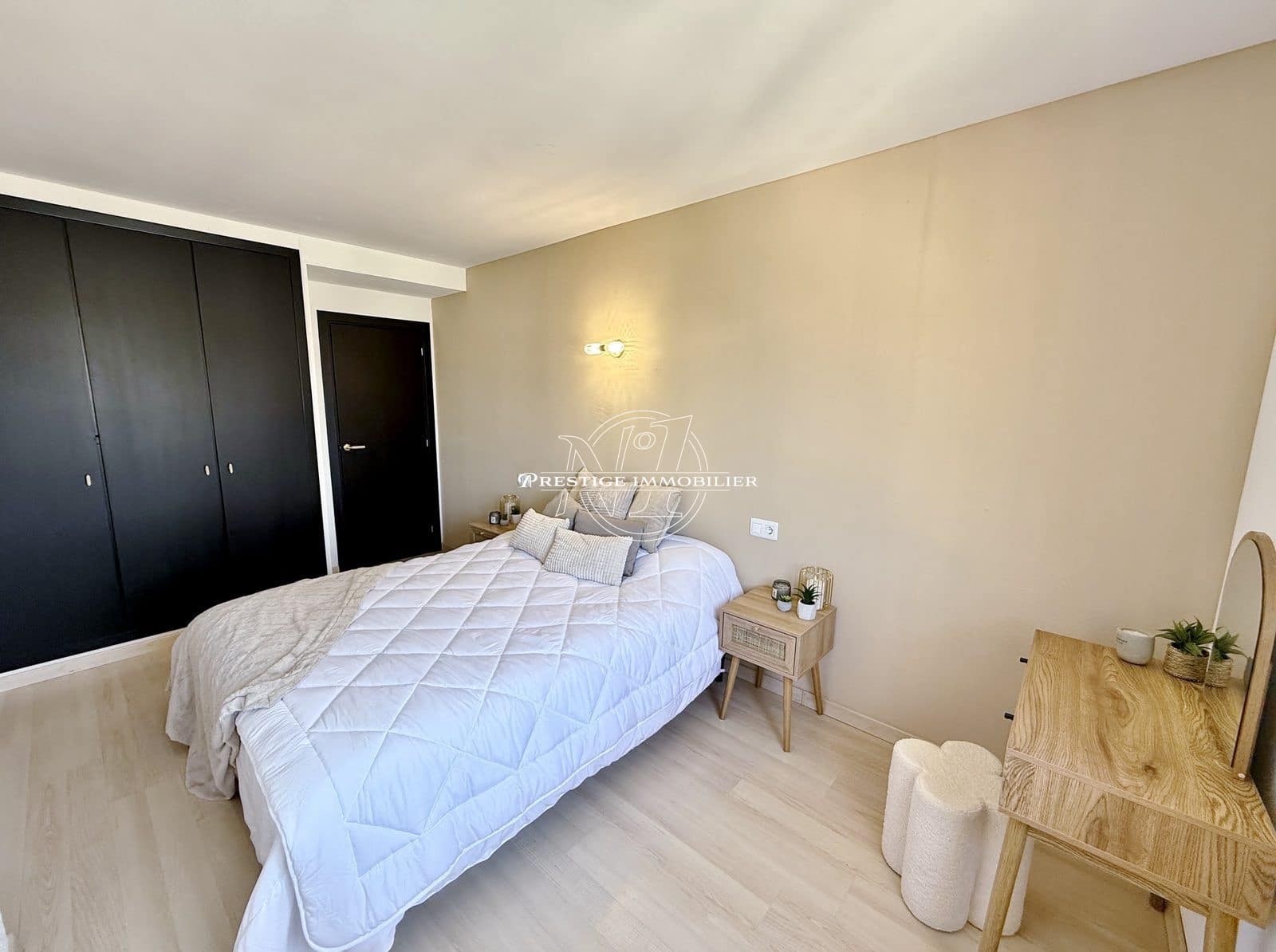 2 bedroom Apartment for sale in Roses with pool - € 229,000 (Ref: 9263595)
