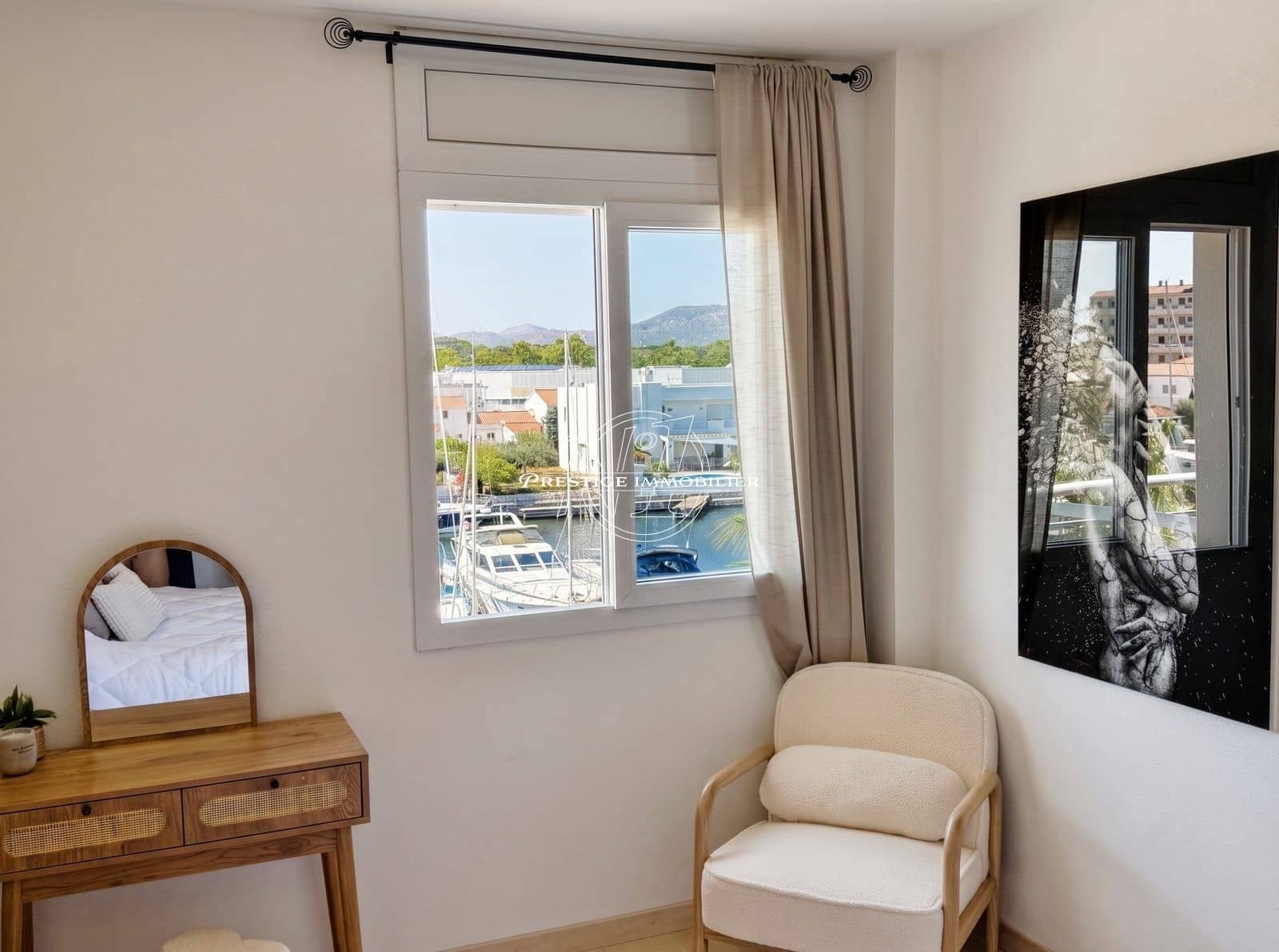 2 bedroom Apartment for sale in Roses with pool - € 229,000 (Ref: 9263595)