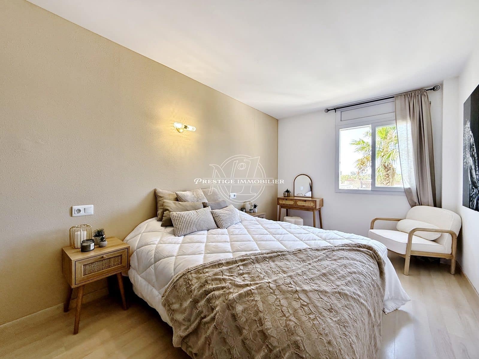 2 bedroom Apartment for sale in Roses with pool - € 229,000 (Ref: 9263595)