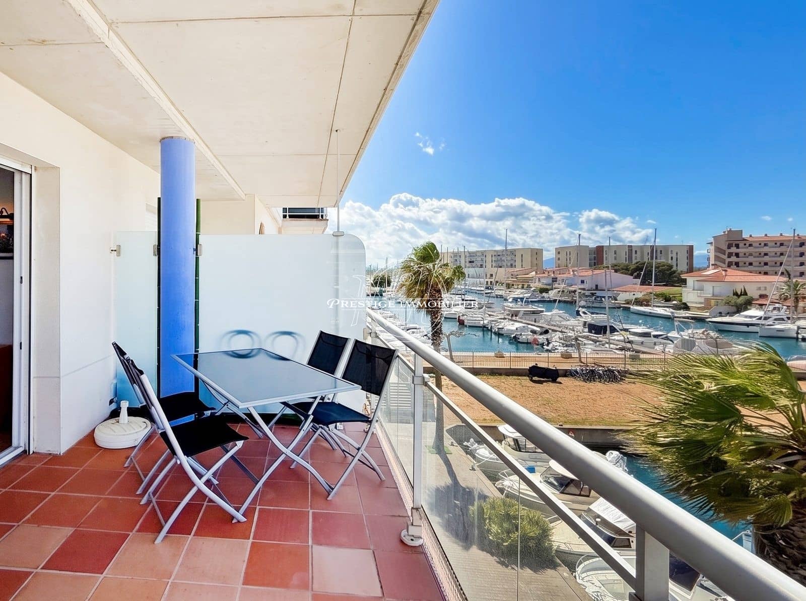 2 bedroom Apartment for sale in Roses with pool - € 229,000 (Ref: 9263595)