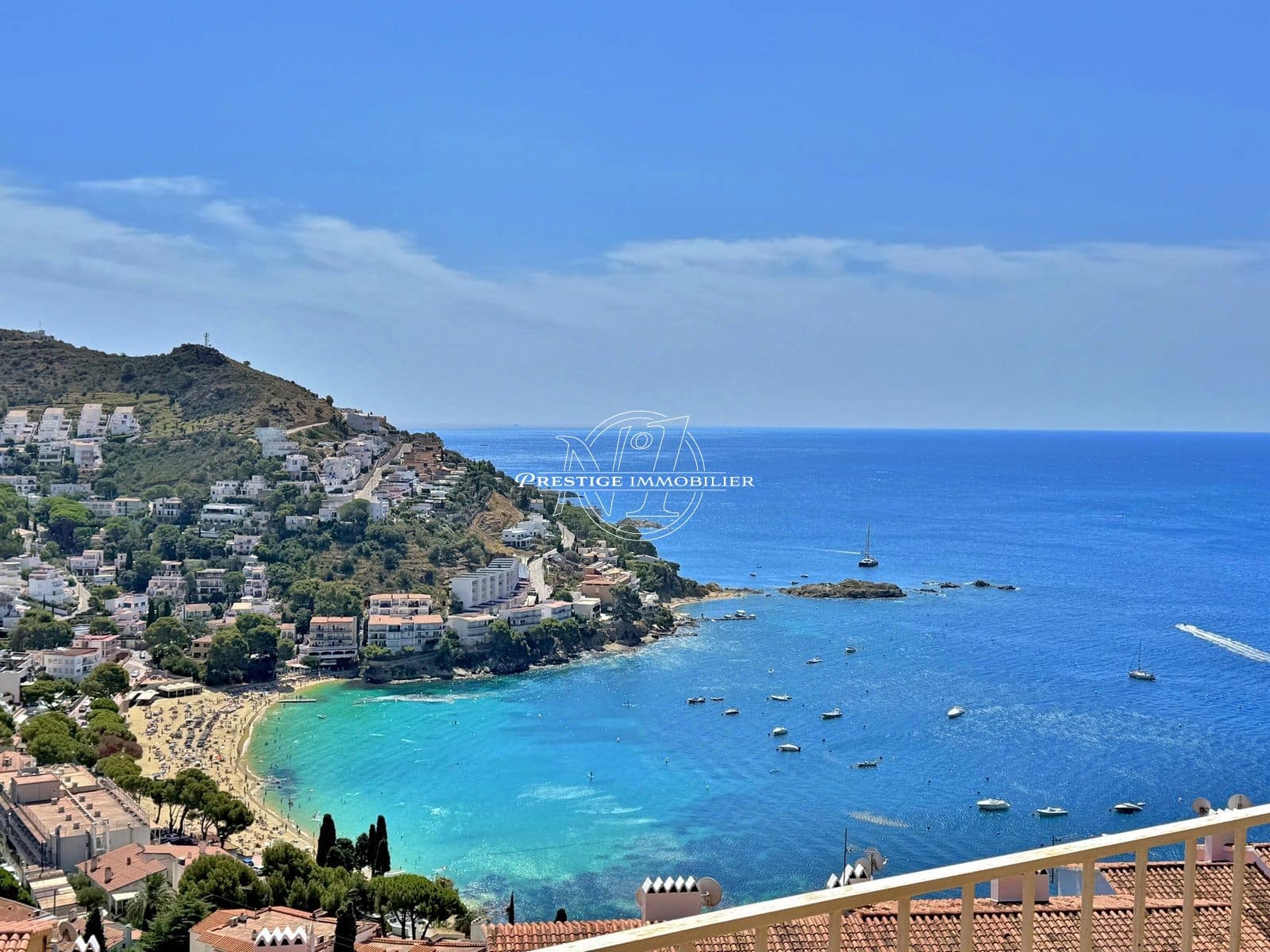 2 bedroom Apartment for sale in Roses - € 269,000 (Ref: 9263597)