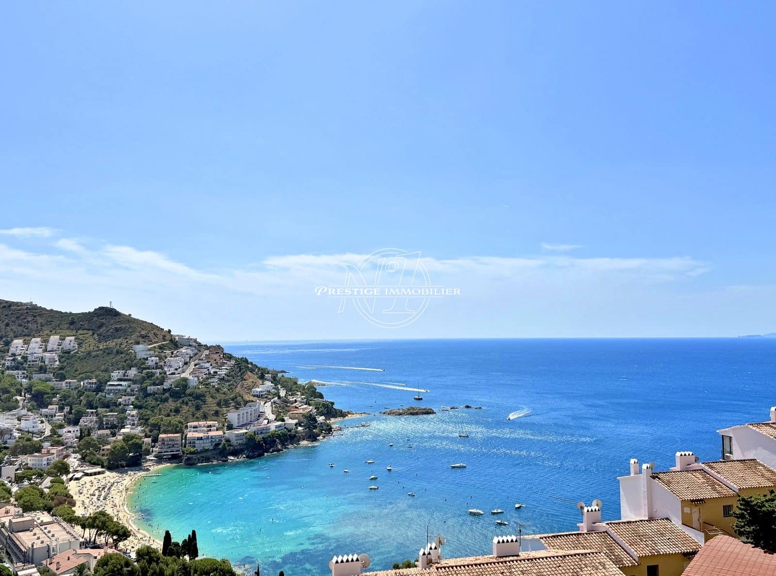 2 bedroom Apartment for sale in Roses - € 269,000 (Ref: 9263597)