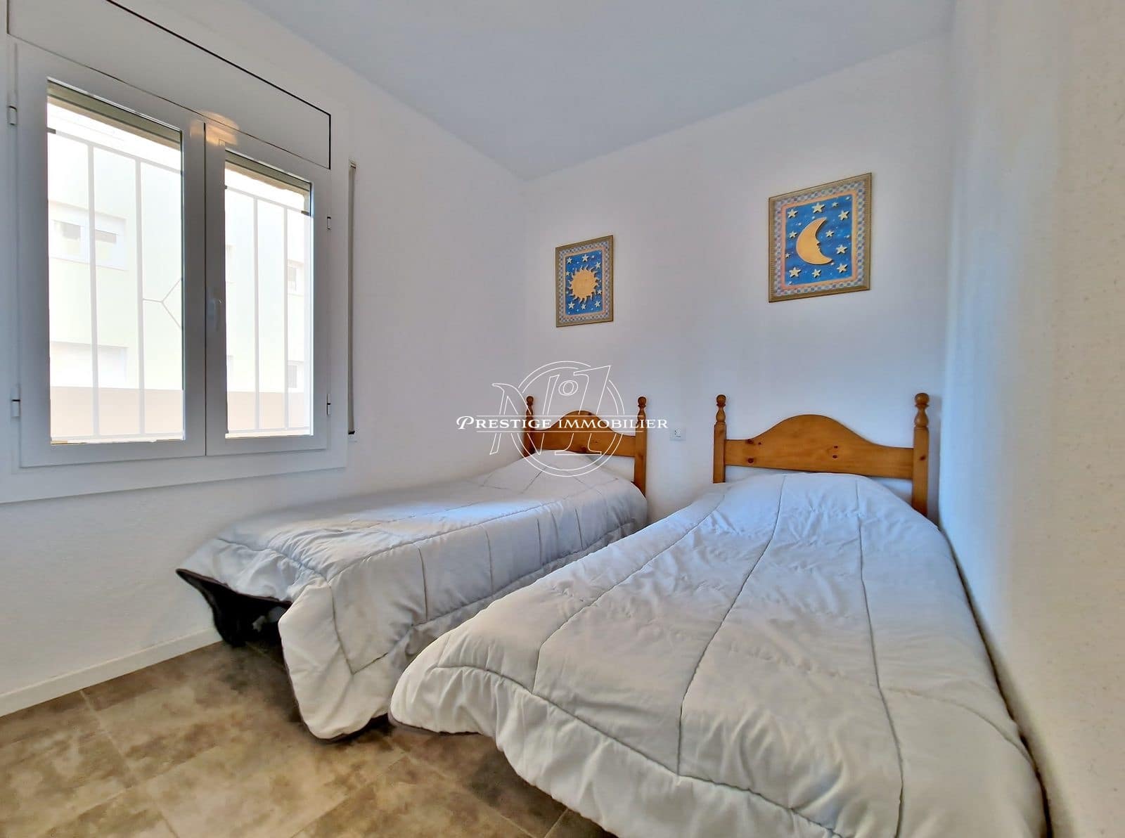 2 bedroom Apartment for sale in Roses - € 225,000 (Ref: 9263603)