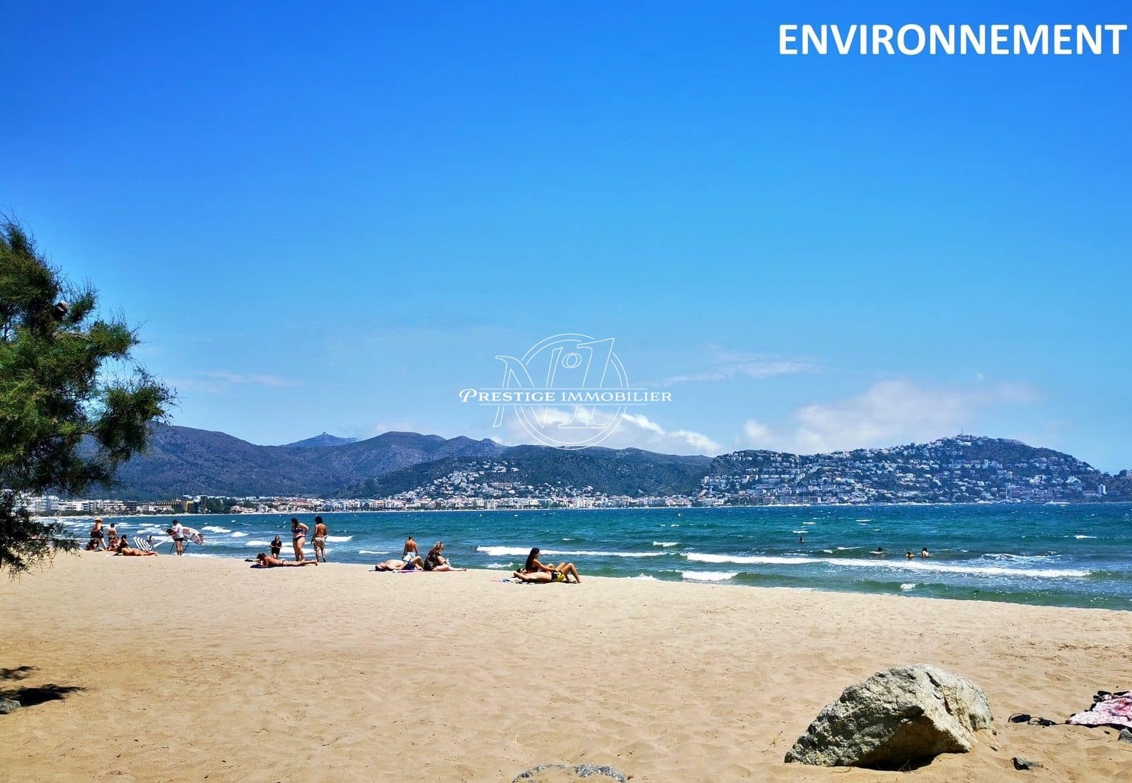 2 bedroom Apartment for sale in Roses - € 225,000 (Ref: 9263603)