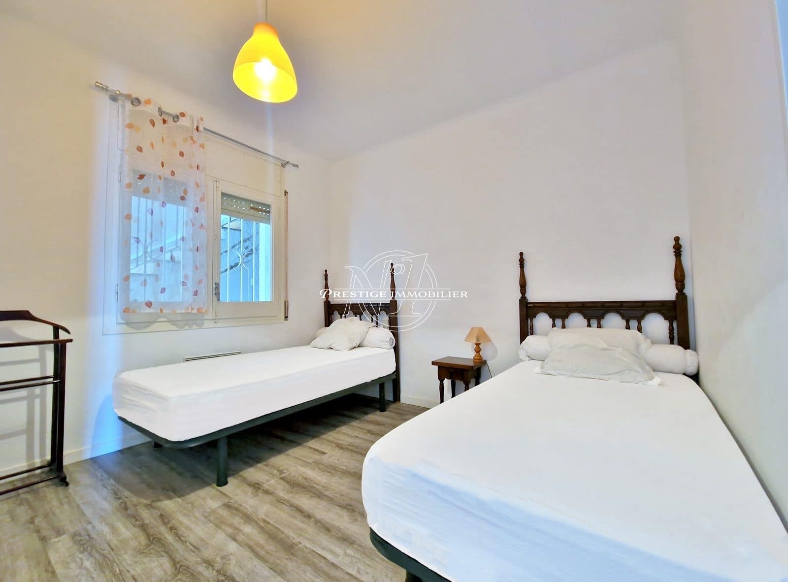 2 bedroom Apartment for sale in Roses - € 250,000 (Ref: 9263606)