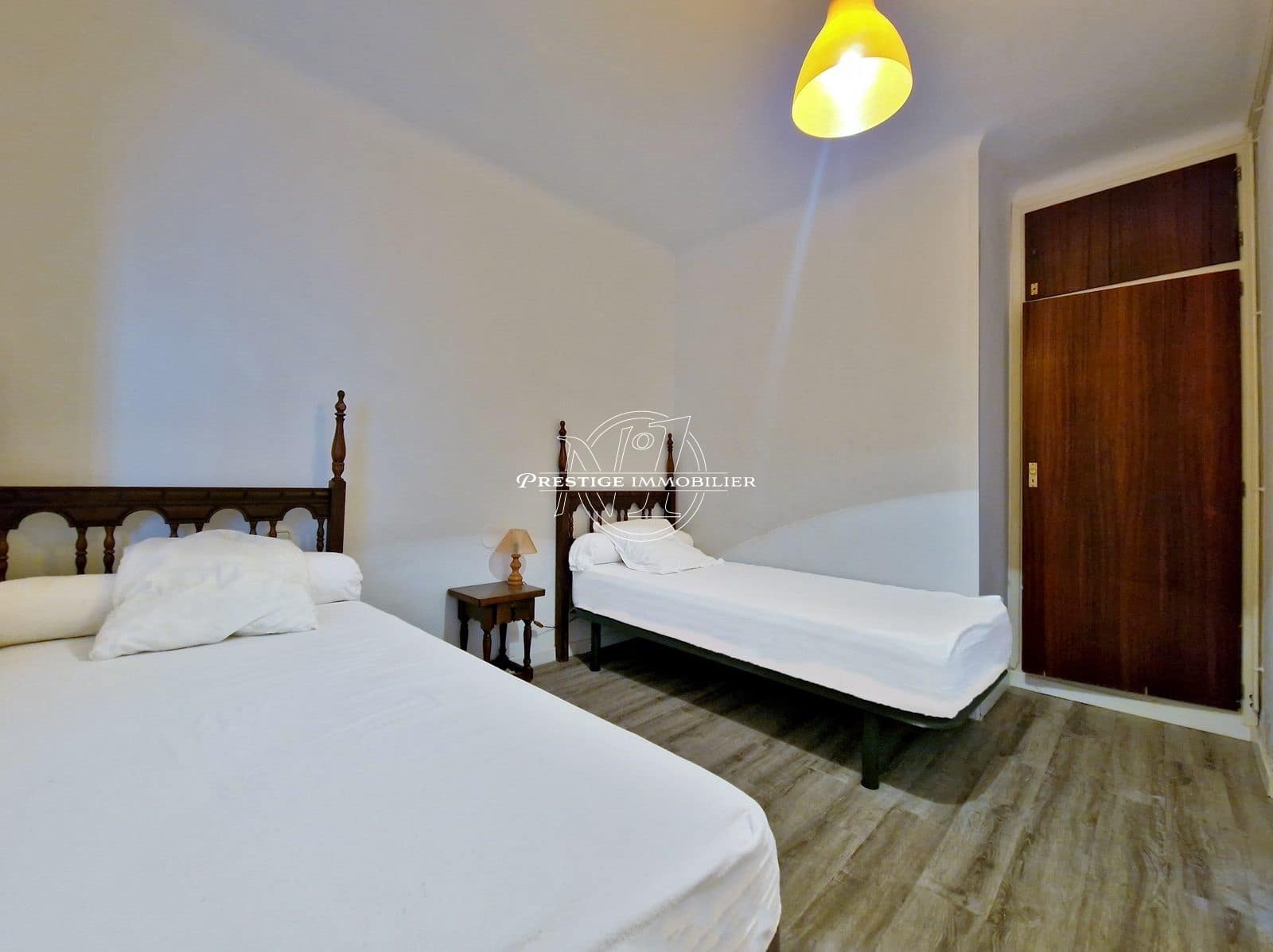 2 bedroom Apartment for sale in Roses - € 250,000 (Ref: 9263606)