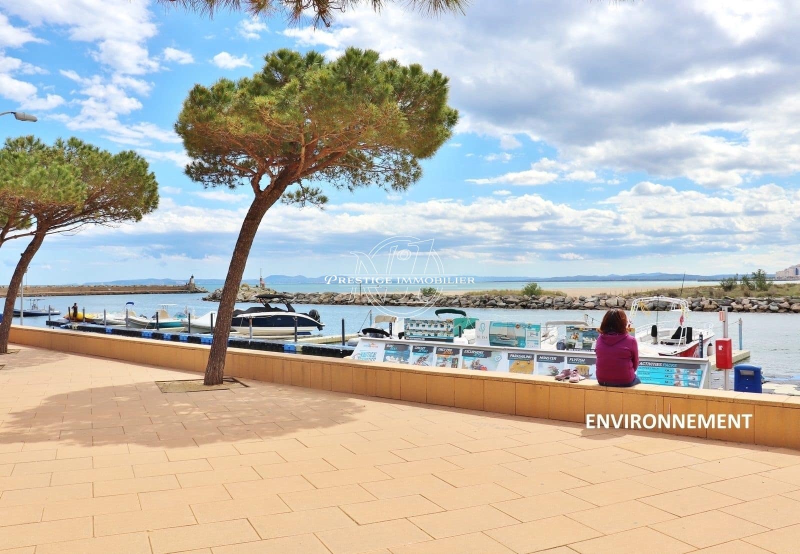 2 bedroom Apartment for sale in Roses - € 259,000 (Ref: 9263608)