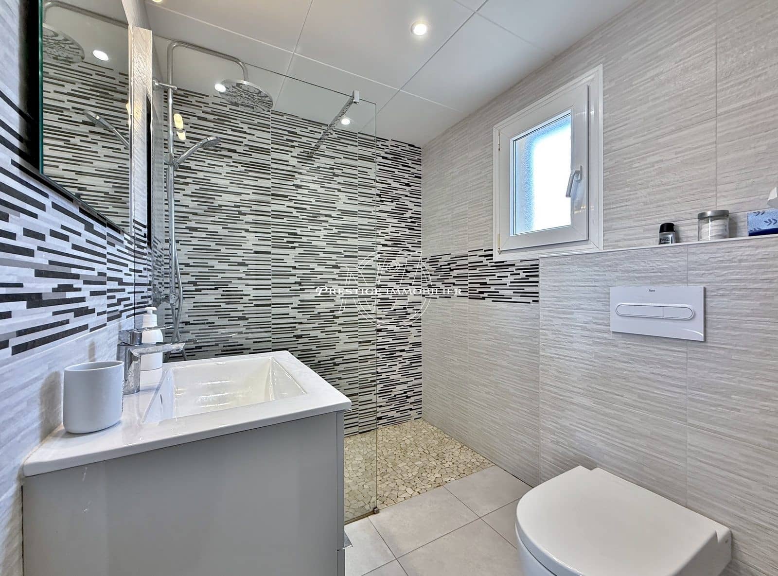 2 bedroom Apartment for sale in Roses - € 259,000 (Ref: 9263608)