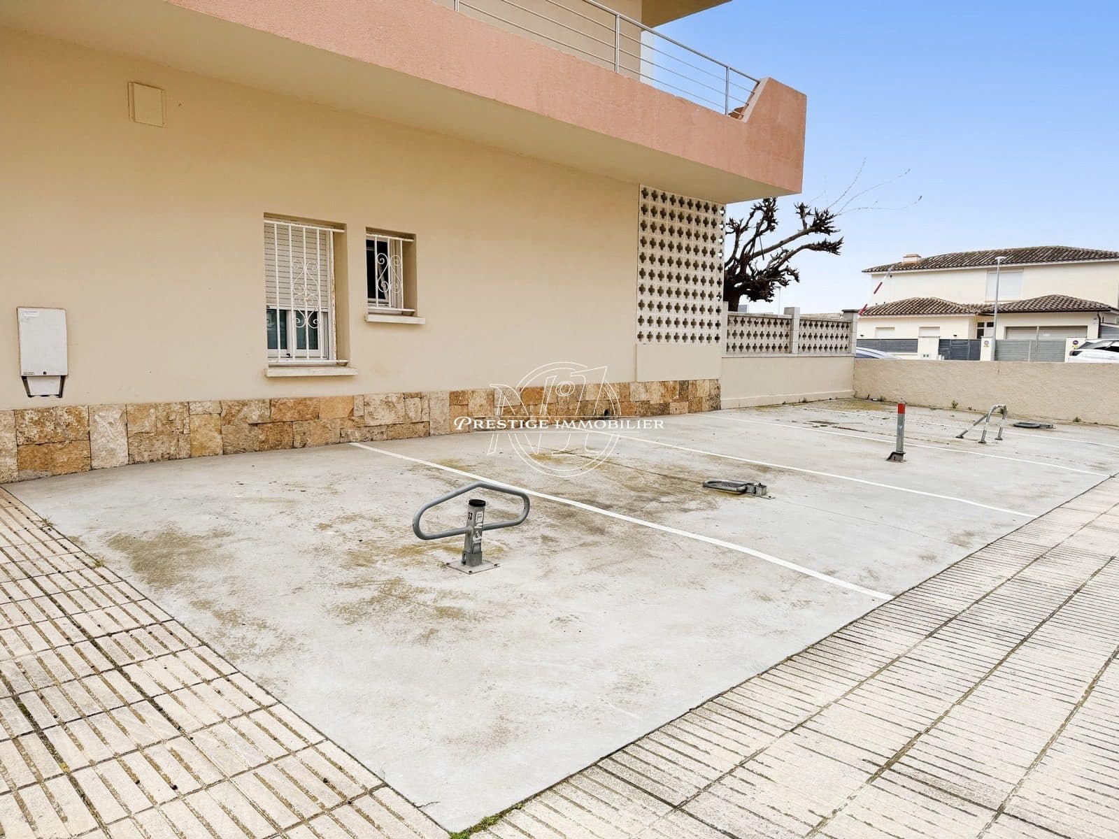 2 bedroom Apartment for sale in Roses - € 259,000 (Ref: 9263608)