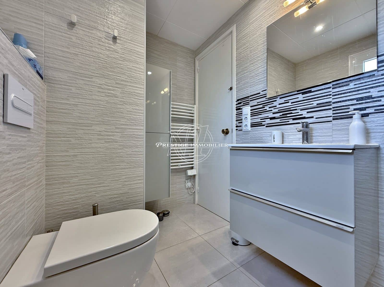 2 bedroom Apartment for sale in Roses - € 259,000 (Ref: 9263608)