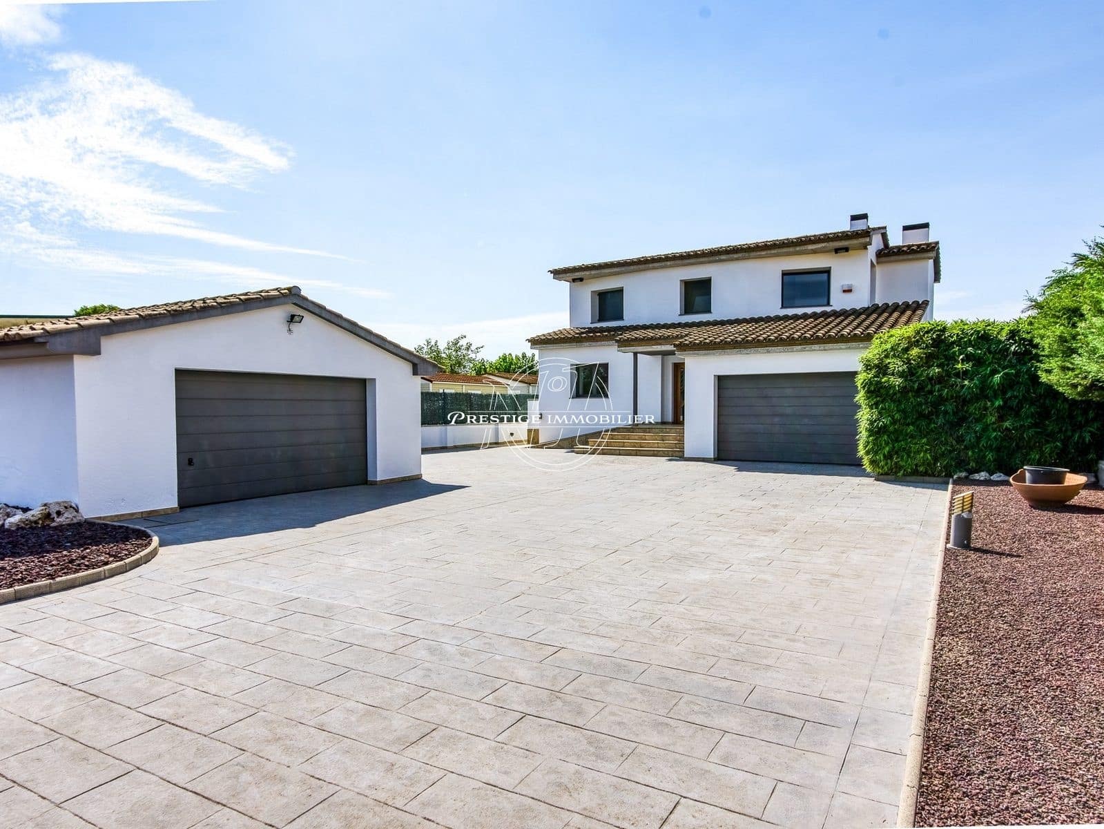 4 slaapkamer Villa te koop in Ordis - € 575.000 (Ref: 9263610)