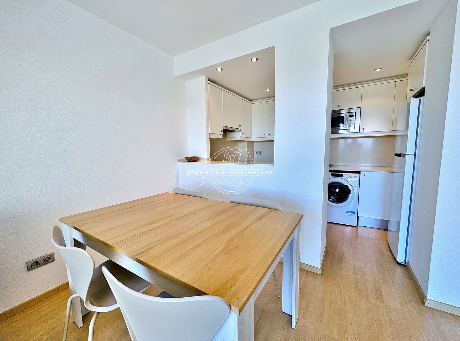 2 bedroom Apartment for sale in Roses with pool - € 279,000 (Ref: 9263614)