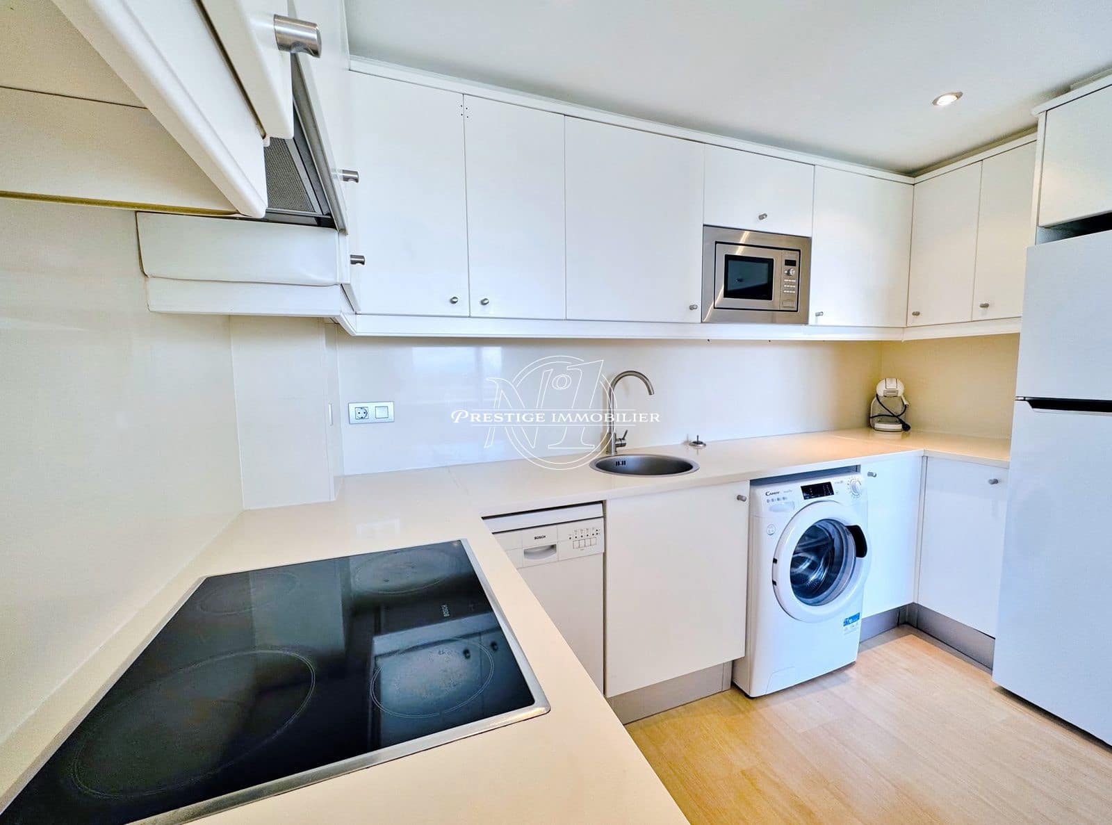 2 bedroom Apartment for sale in Roses with pool - € 279,000 (Ref: 9263614)