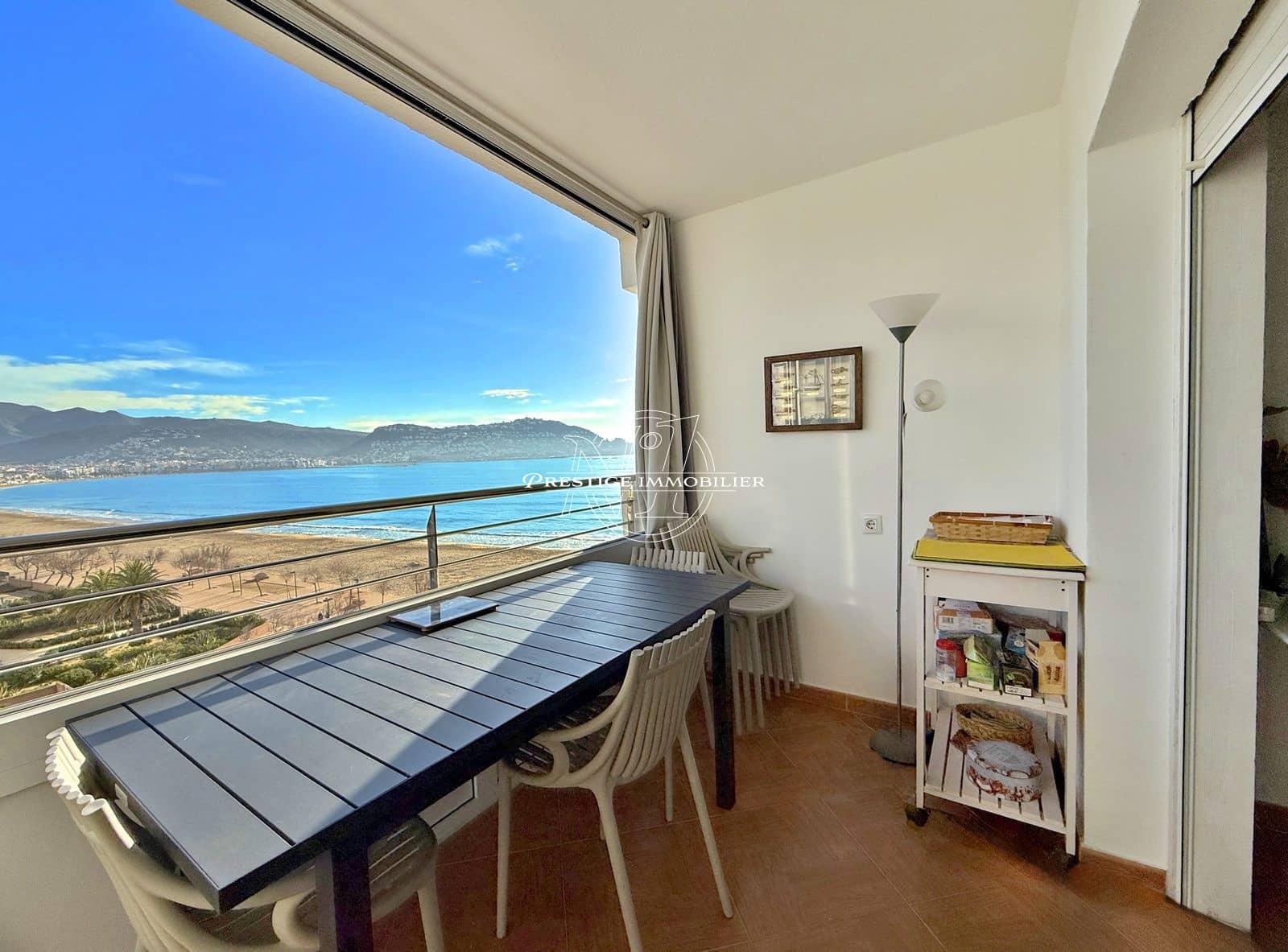 2 bedroom Apartment for sale in Roses - € 285,000 (Ref: 9263617)