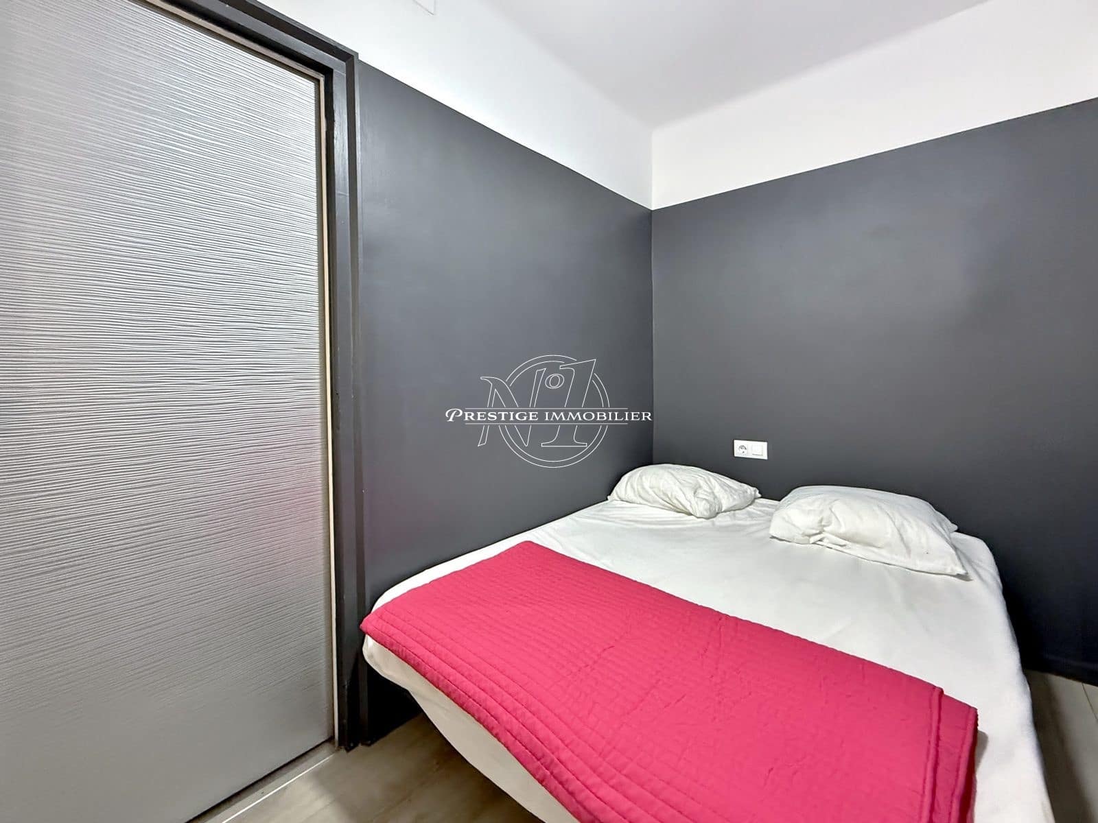 3 bedroom Apartment for sale in Roses - € 299,000 (Ref: 9263618)