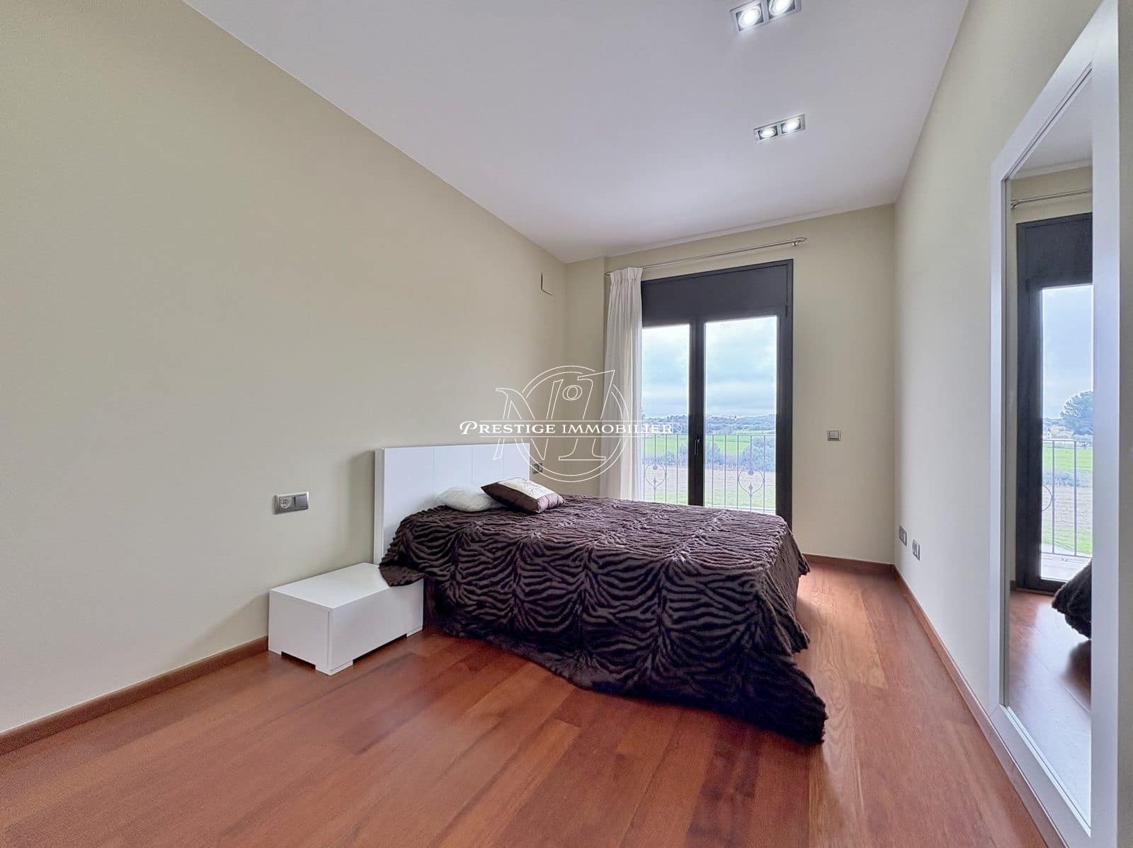 11 bedroom Villa for sale in Vilafant with pool - € 630,000 (Ref: 9263628)