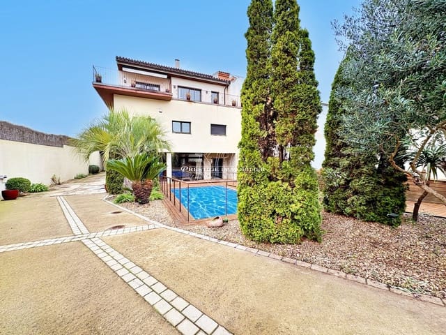 11 bedroom Villa for sale in Vilafant with pool - € 630,000 (Ref: 9263628)