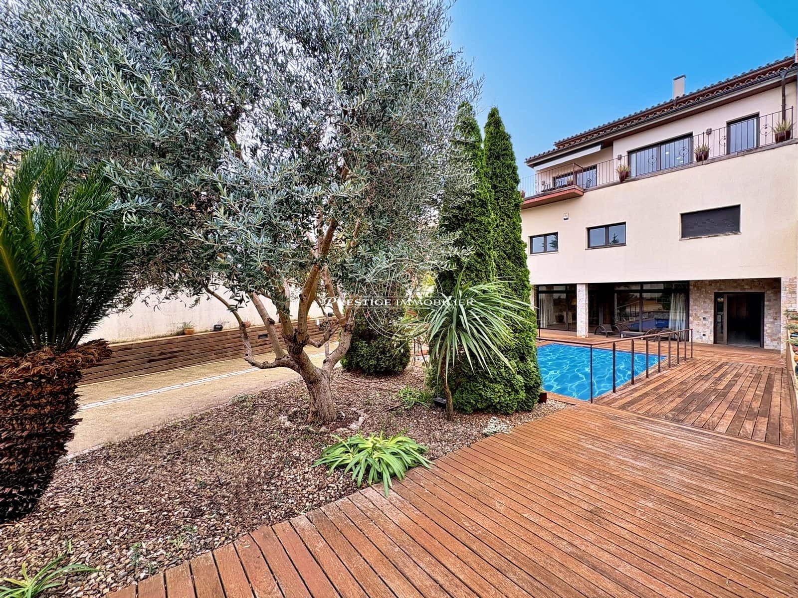 11 bedroom Villa for sale in Vilafant with pool - € 630,000 (Ref: 9263628)