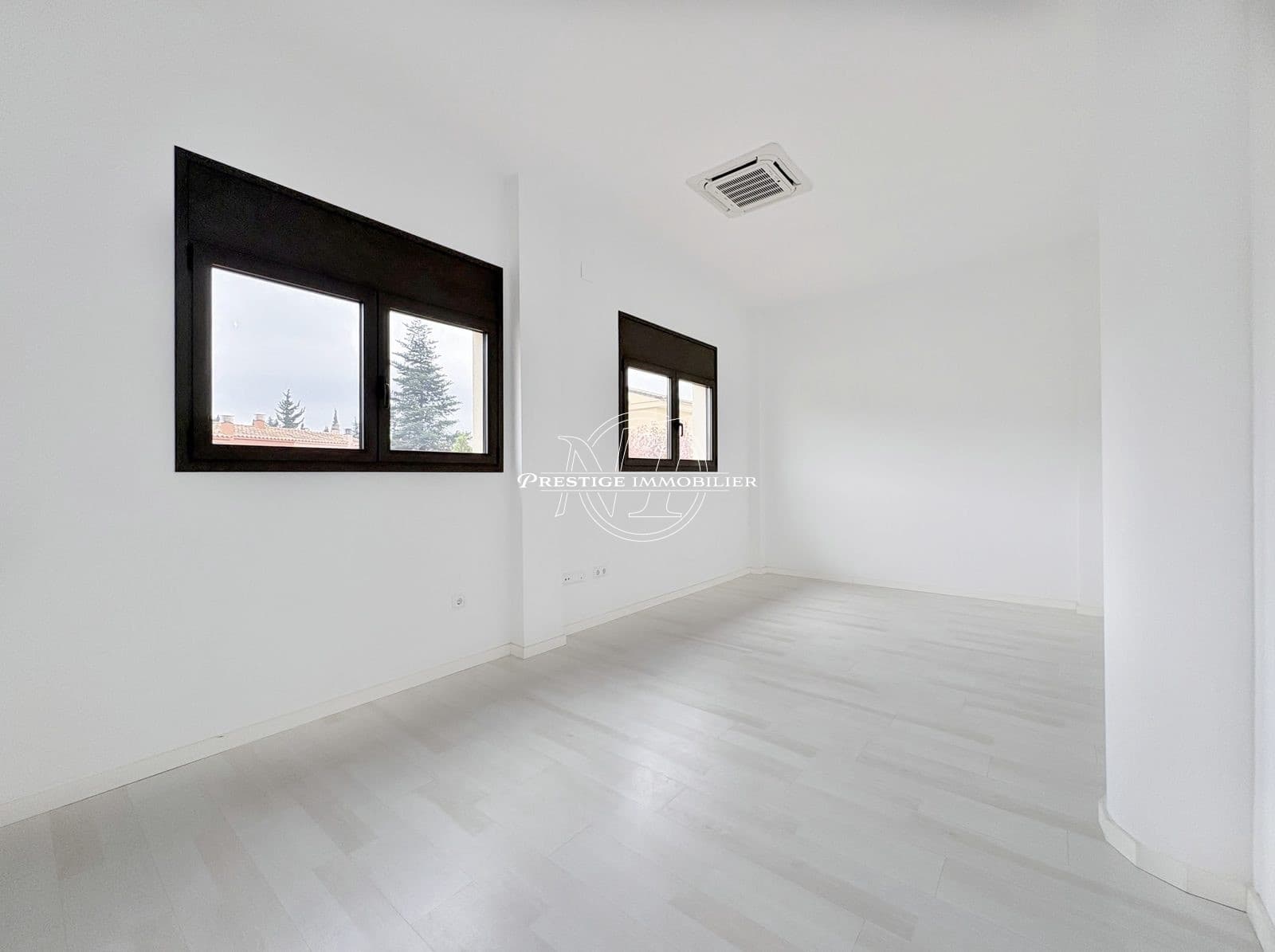 11 bedroom Villa for sale in Vilafant with pool - € 630,000 (Ref: 9263628)